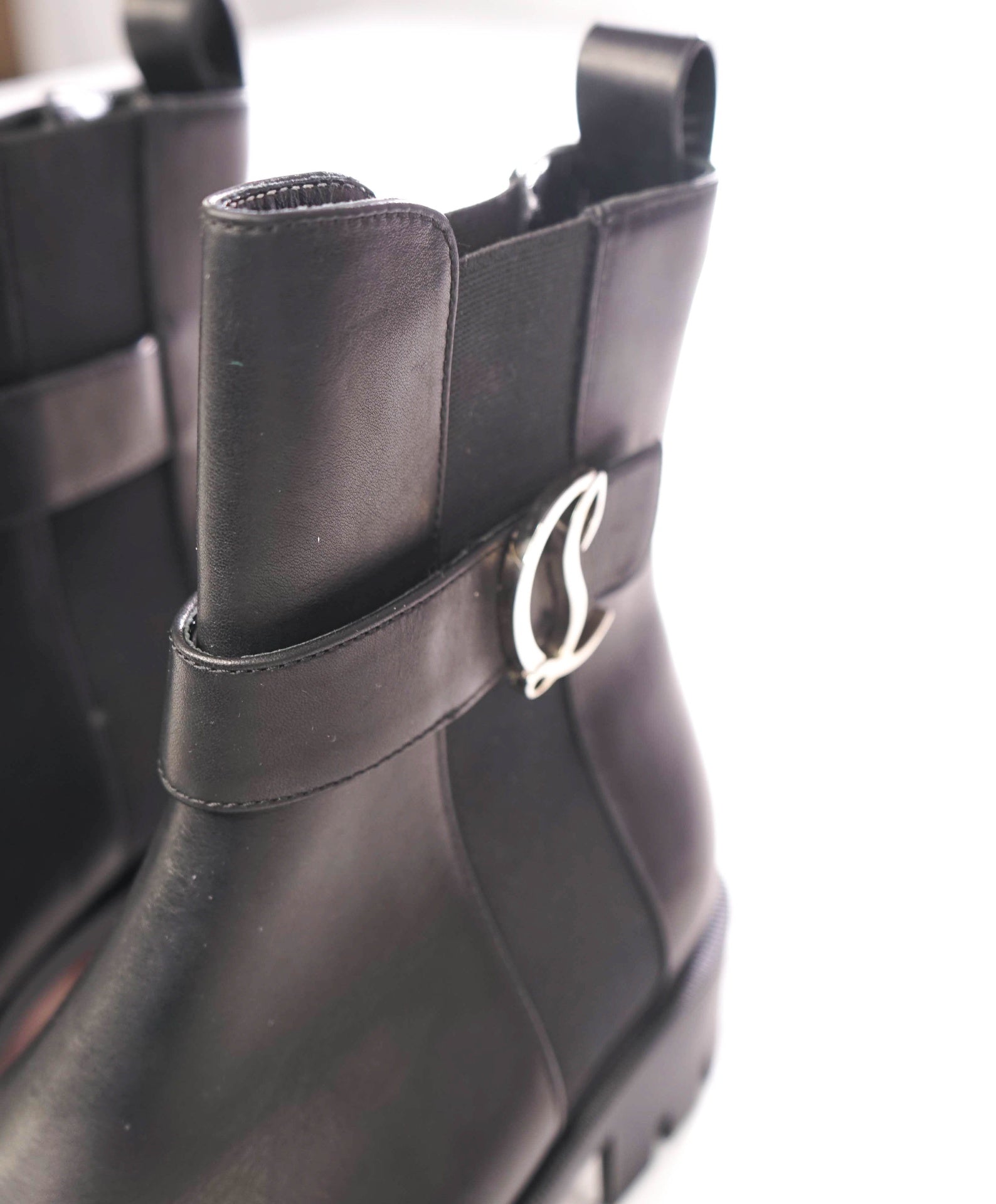 $1,295 CHRISTIAN LOUBOUTIN - Black Leather Lug Boots - US 7 (37EU)