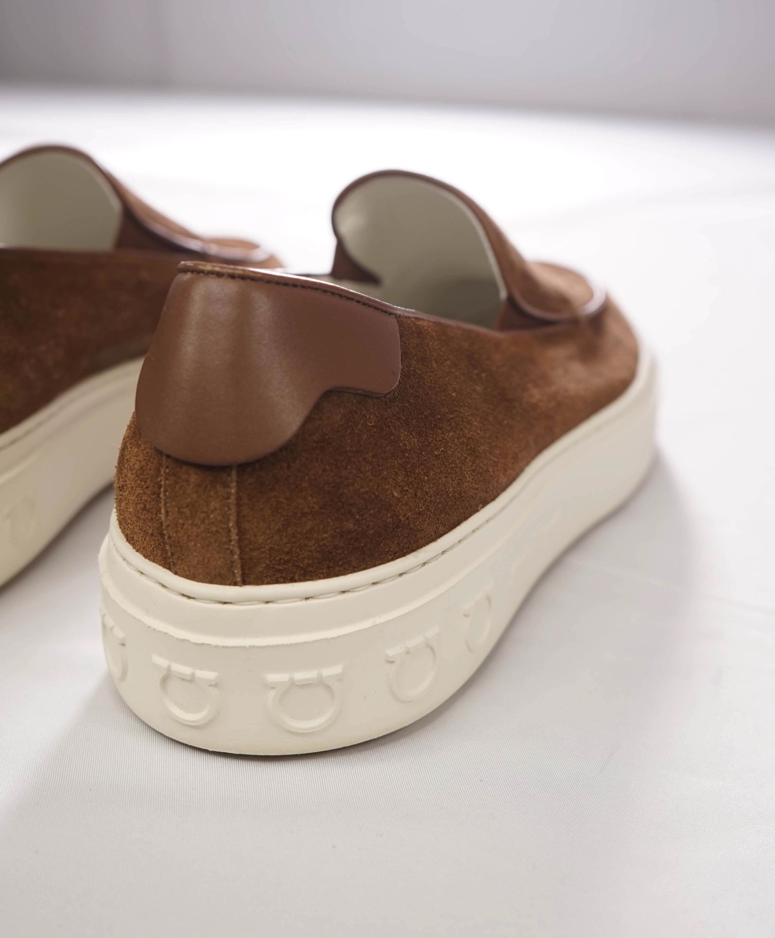 $750 FERRAGAMO - Brown Logo Heel Suede Boat Shoe Loafers - 7.5 M