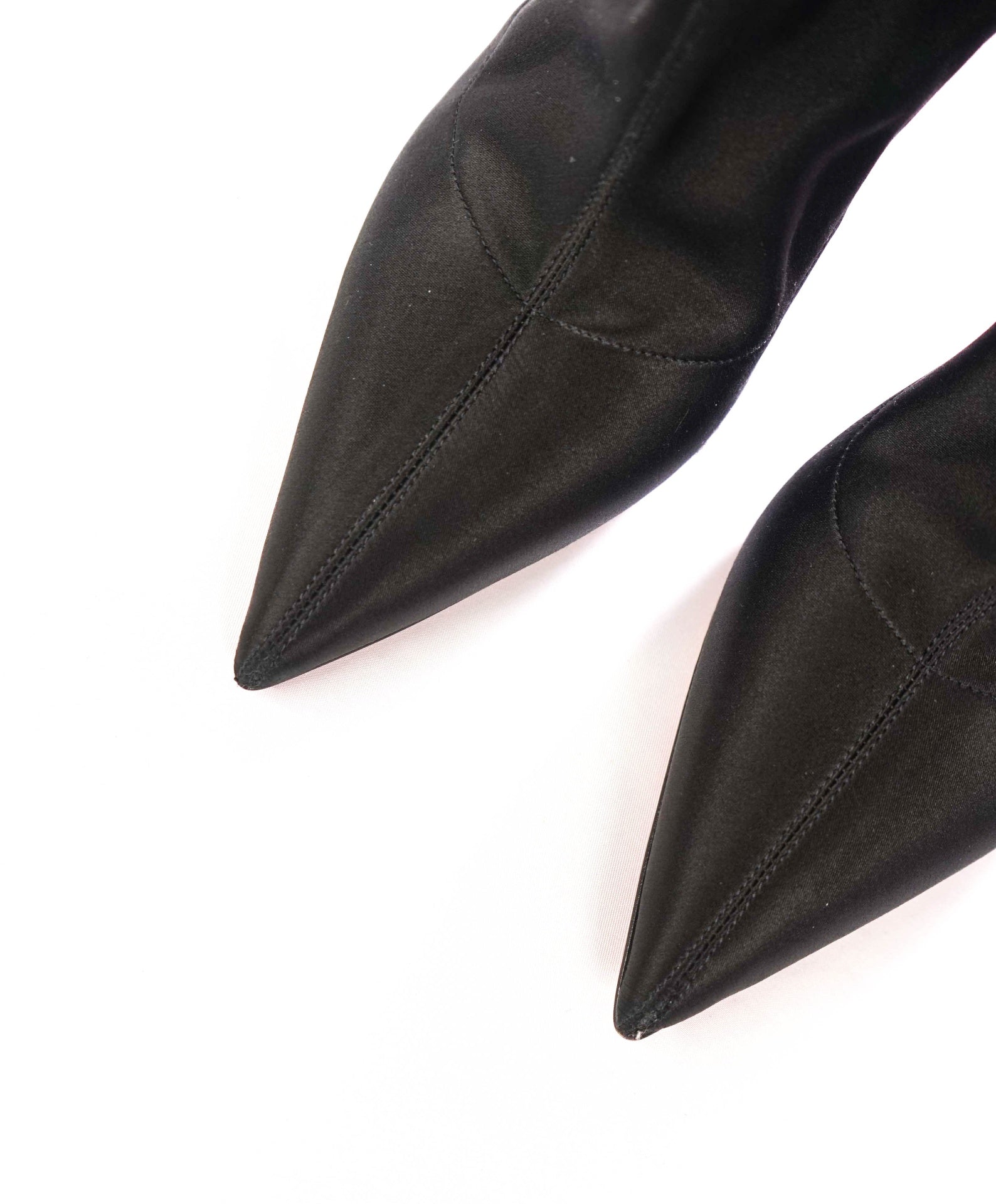 $3,495 CHRISTIAN LOUBOUTIN - Black Satin "LIPSTRASS BOTTA ALTA" 100mm Thigh Boots - US 7.5 (37.5EU)