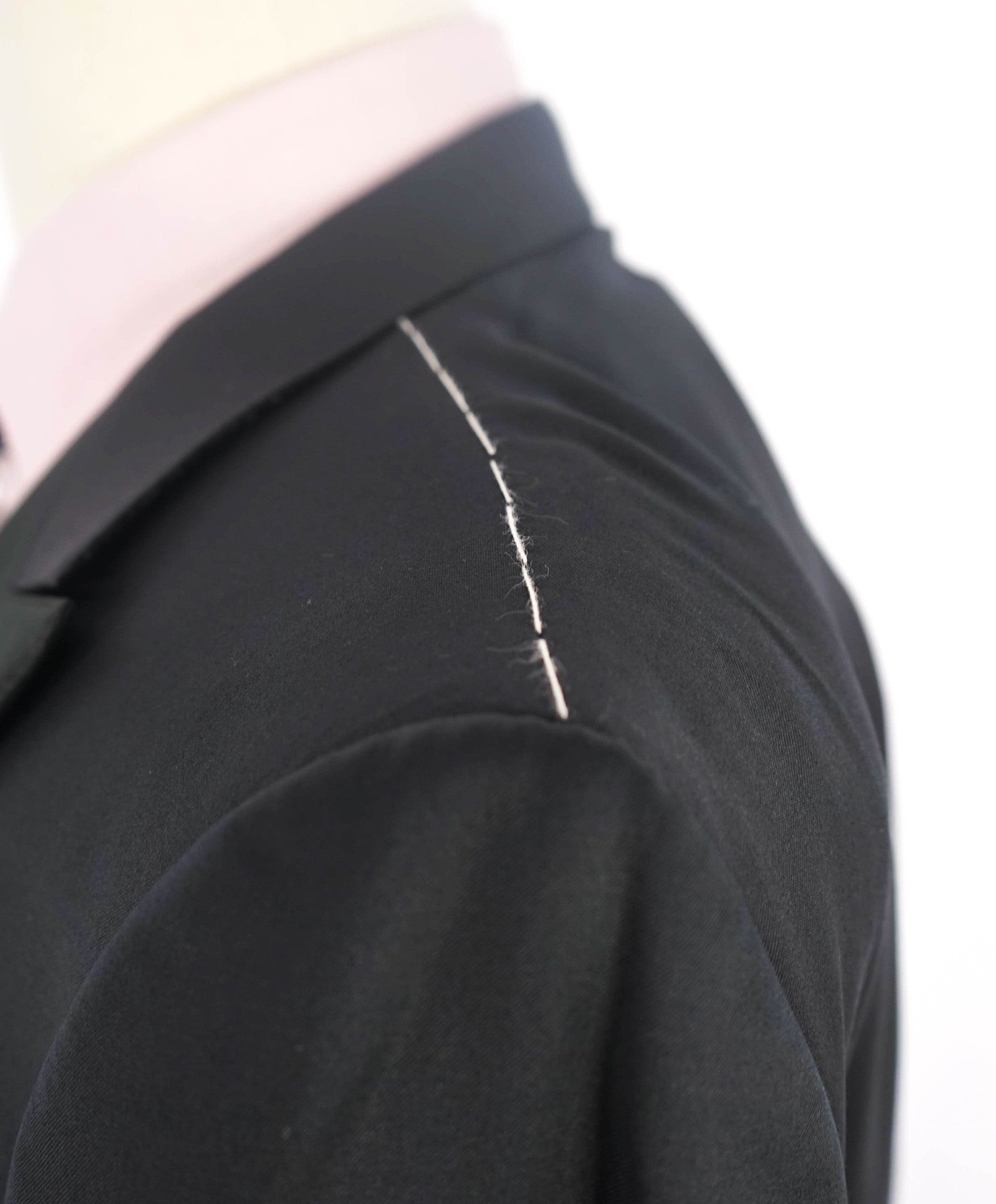 $3,995 ZEGNA - "MICROSPHERE" Solid Black Wool Peak Lapel Tuxedo - 44R