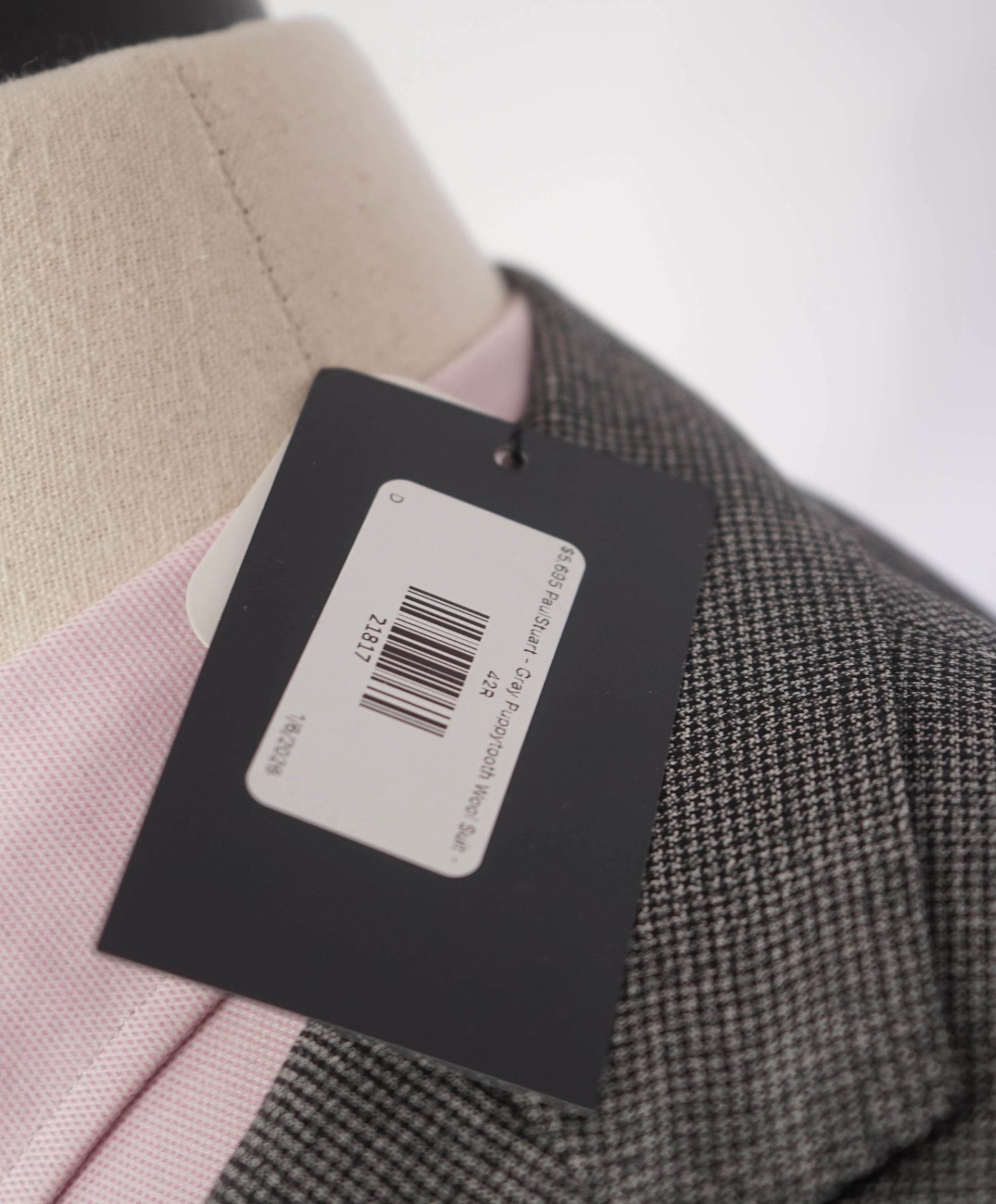 $2,695 Paul Stuart - "STAURTS CHOICE" Gray Puppytooth Wool Suit - 42R