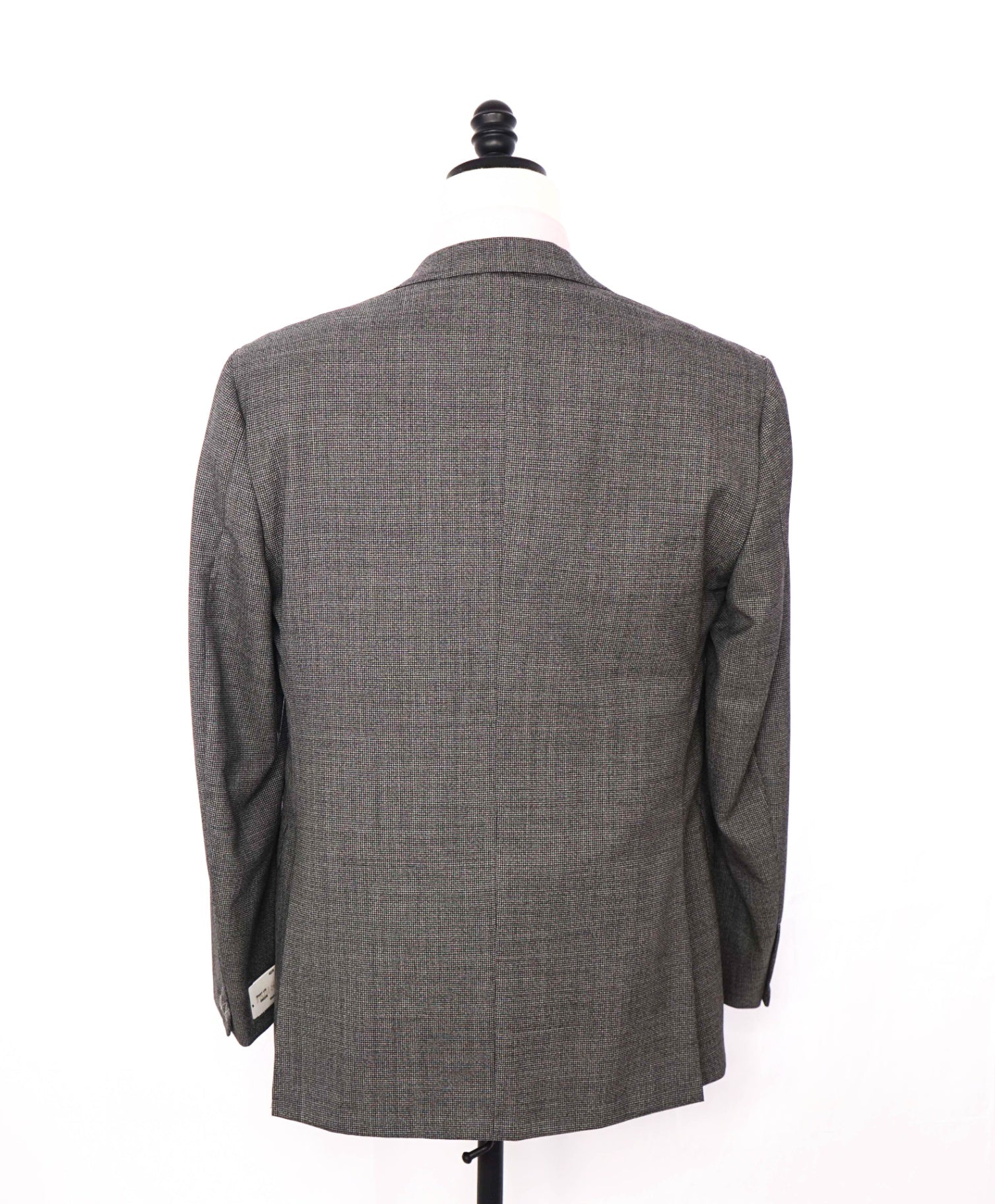 $2,695 Paul Stuart - "STAURTS CHOICE" Gray Puppytooth Wool Suit - 42R