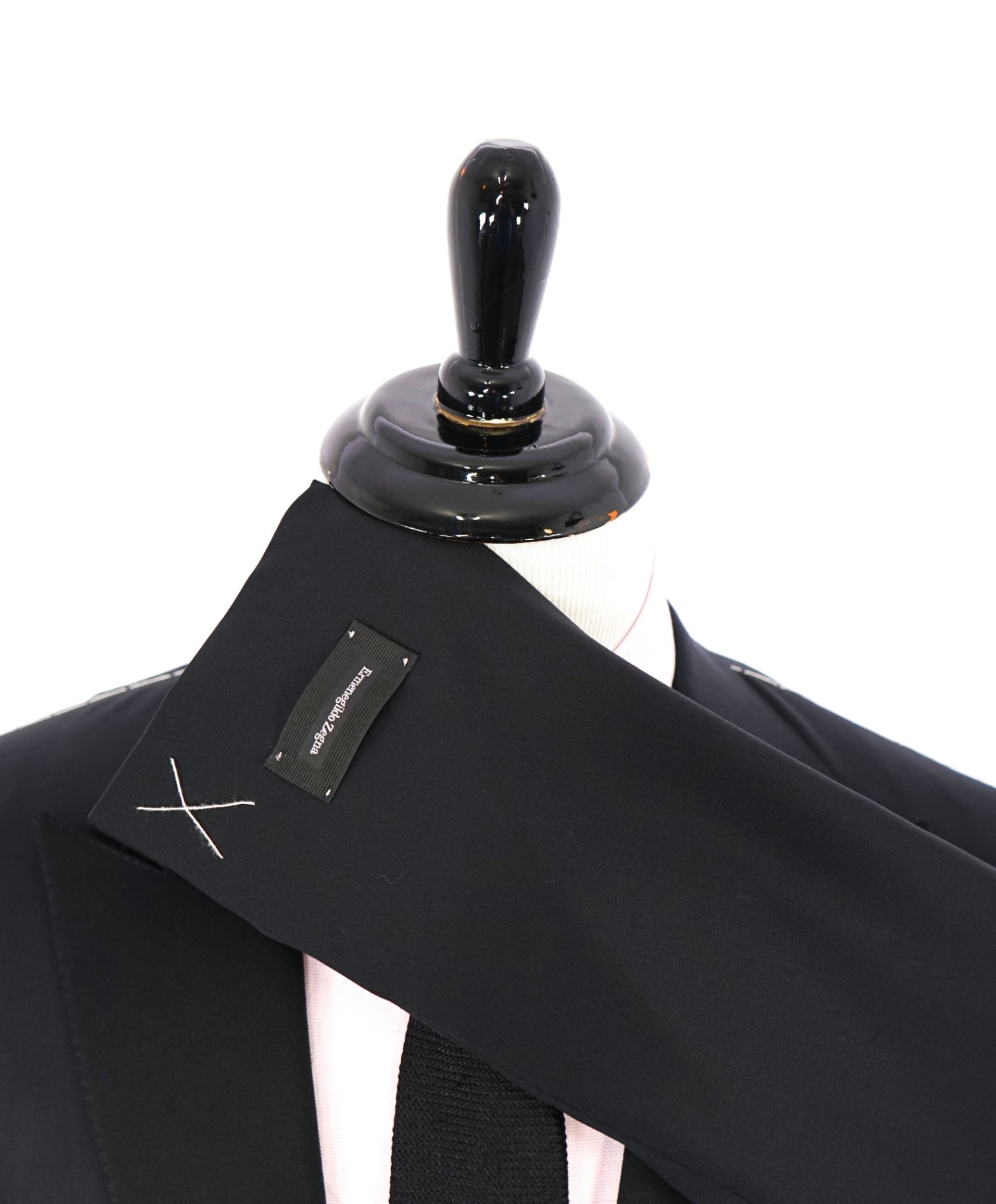 $3,995 ZEGNA - "MICROSPHERE" Solid Black Wool Peak Lapel Tuxedo - 46R