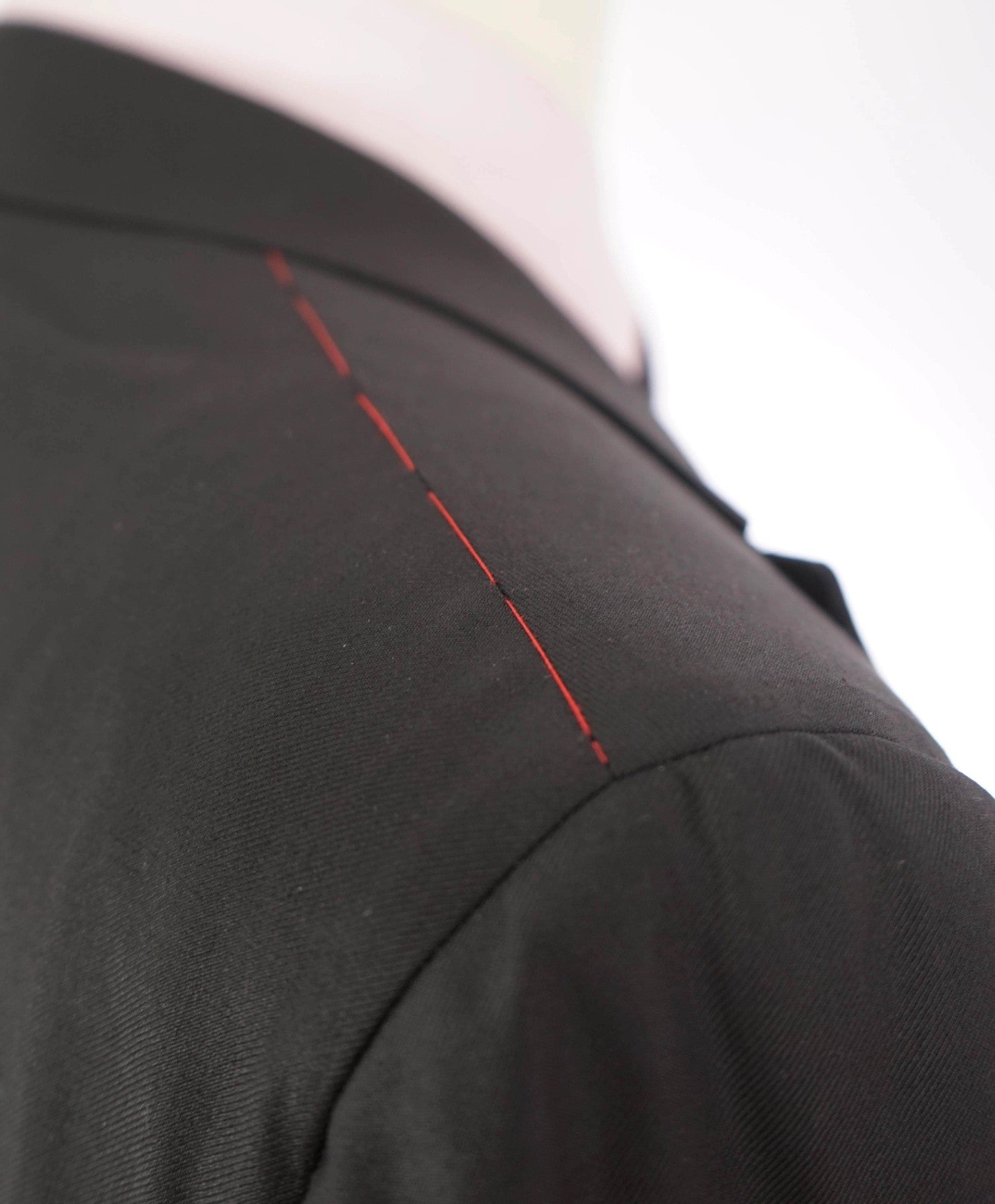 $4,595 ISAIA - "AQUASPIDER" Solid Black Wool Peak Lapel Tuxedo - 44L