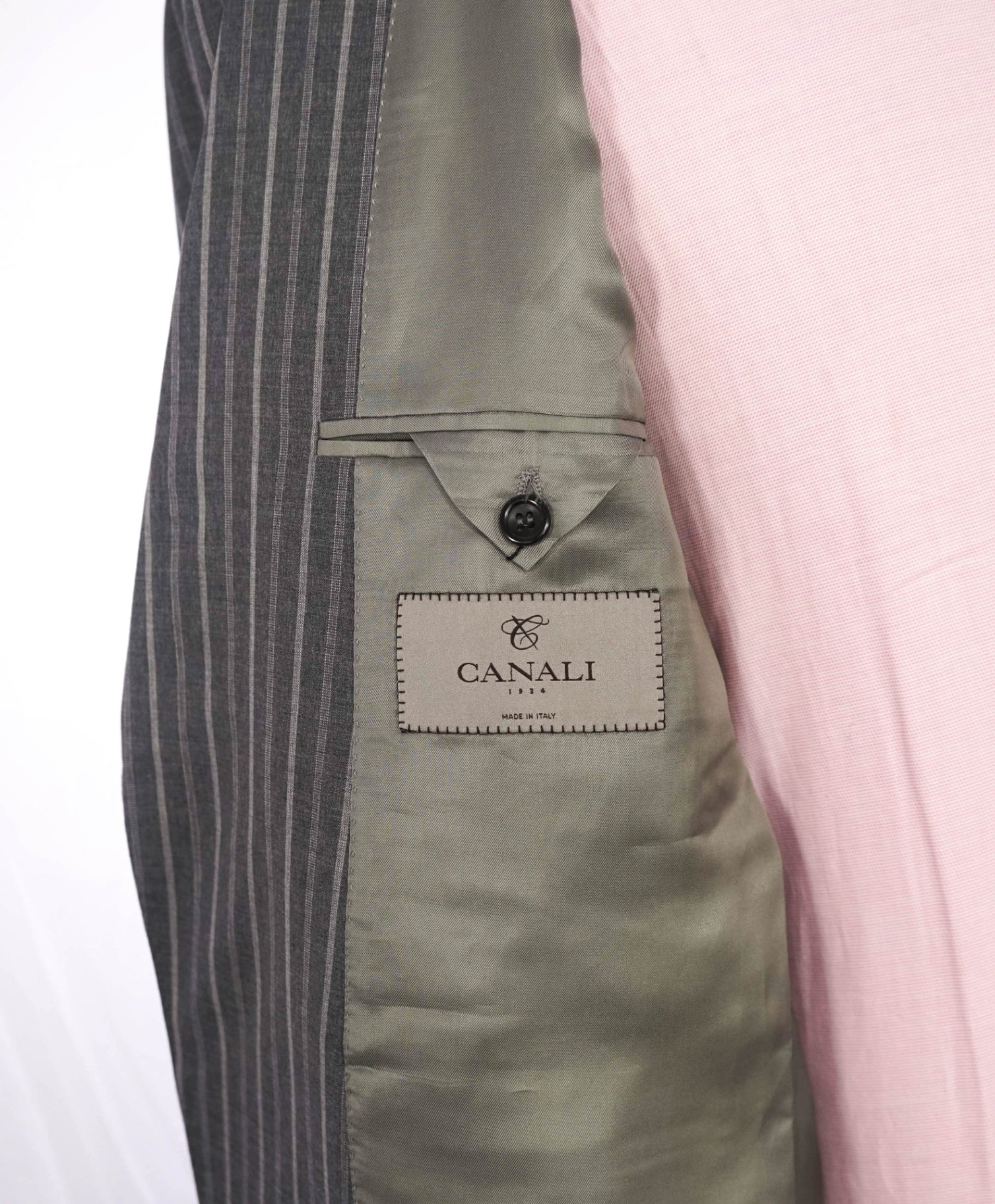 $2,395 CANALI - Gray Chalk Stripe Wool Peak Lapel Suit - 46R