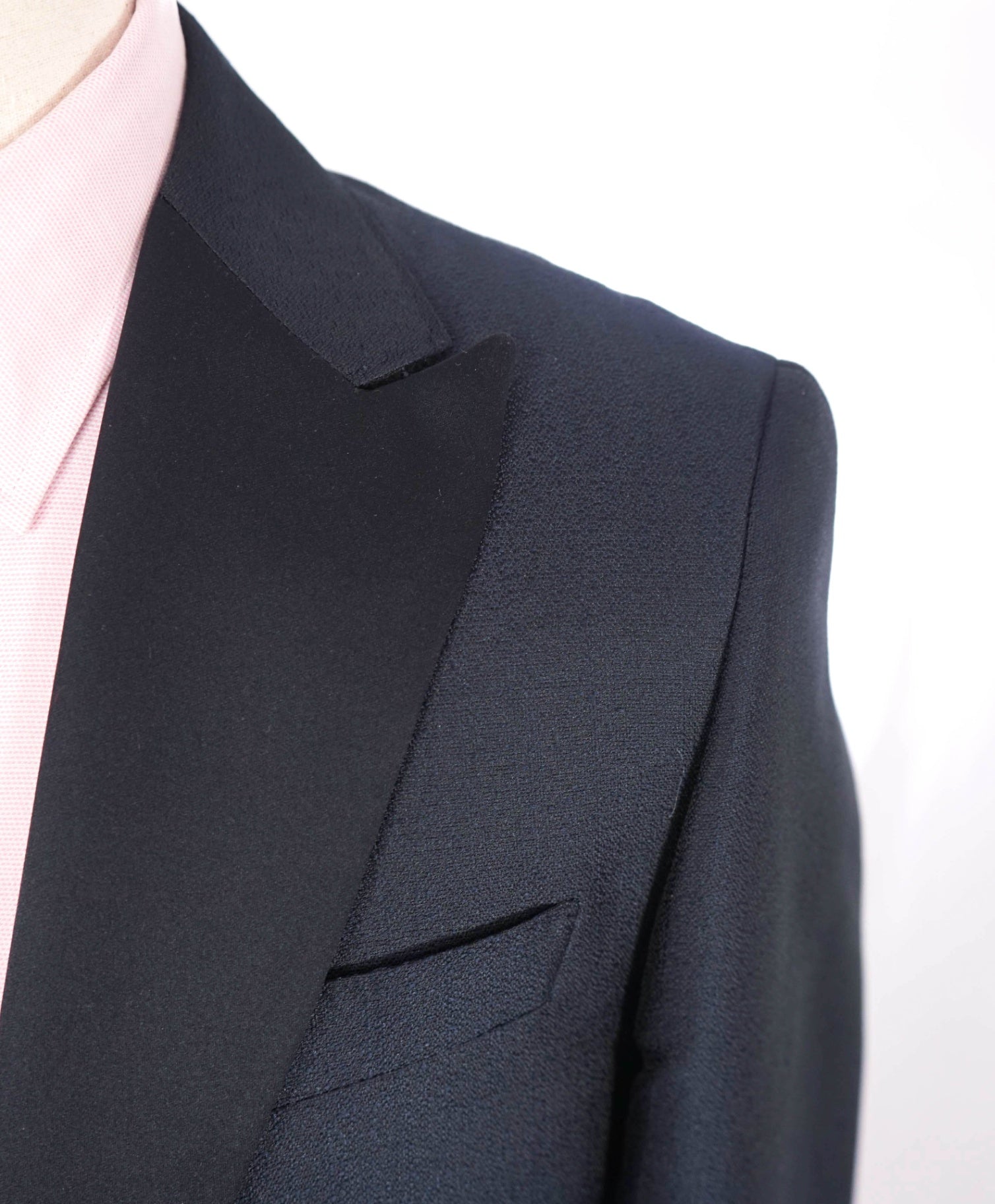 $2,990 ZEGNA - Textured Blue Peak Lapel Dinner Jacket - 38R