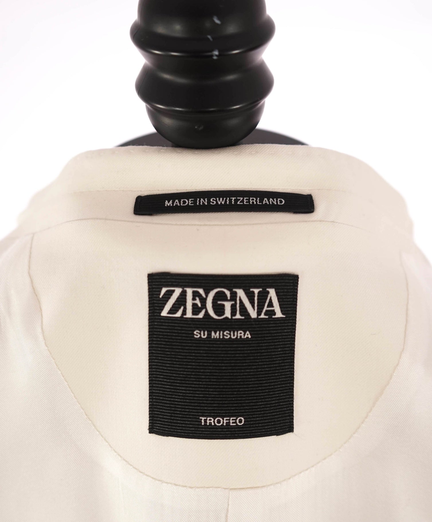 $3,990 ZEGNA - Ivory "SARTORIAL" Wool Peak Lapel Dinner Jacket - 48L