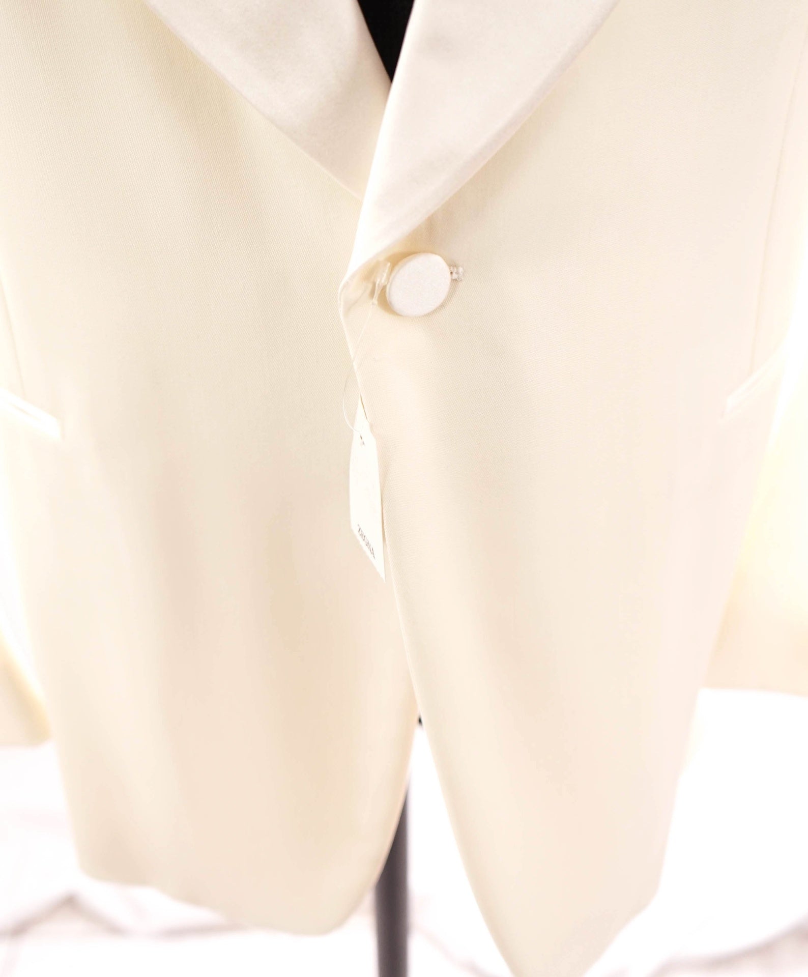 $3,990 ZEGNA - Ivory "VENEZIA" Wool Shawl Lapel Dinner Jacket - 48R