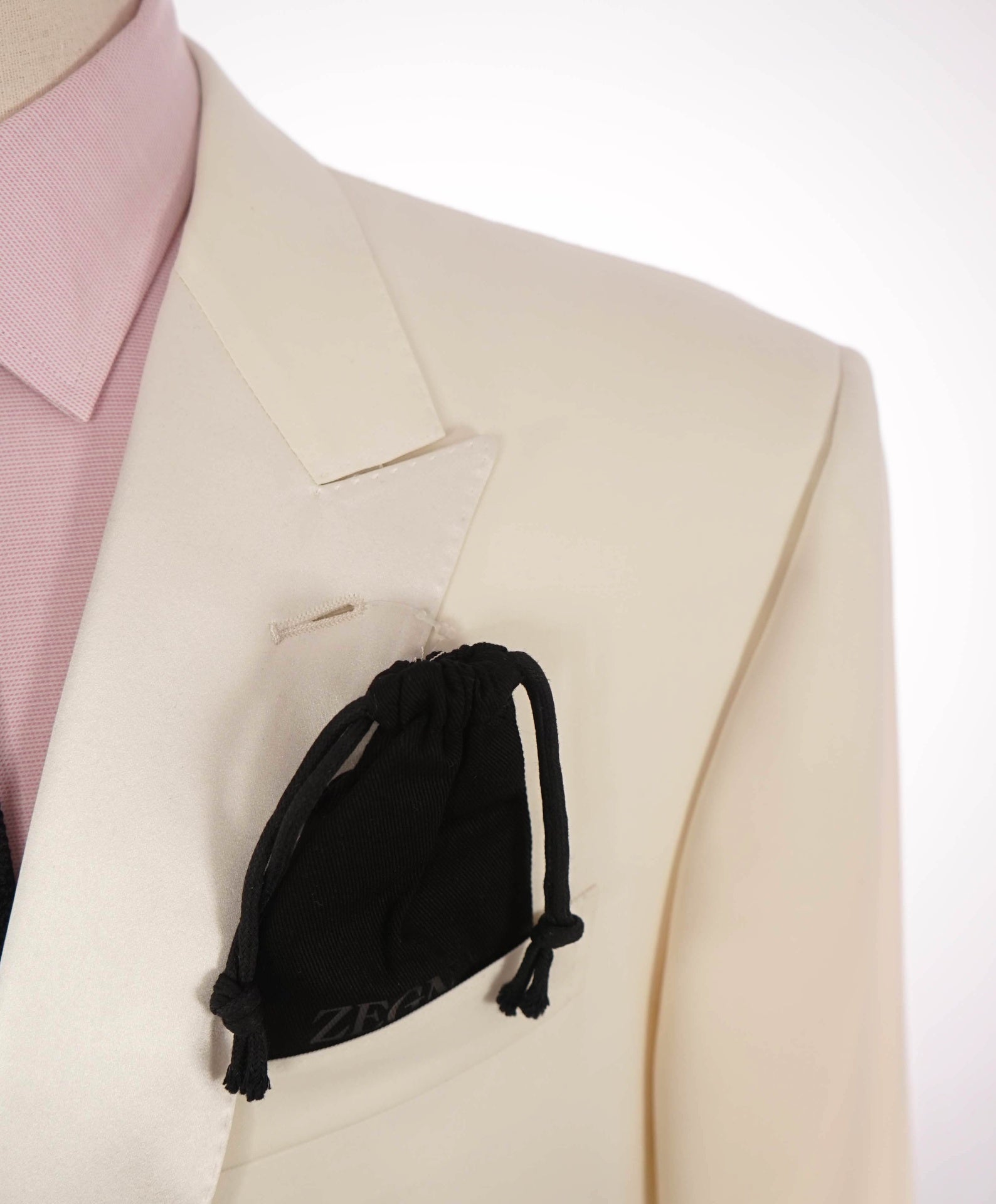 $3,990 ZEGNA - Ivory "SARTORIAL" Wool Peak Lapel Dinner Jacket - 48L