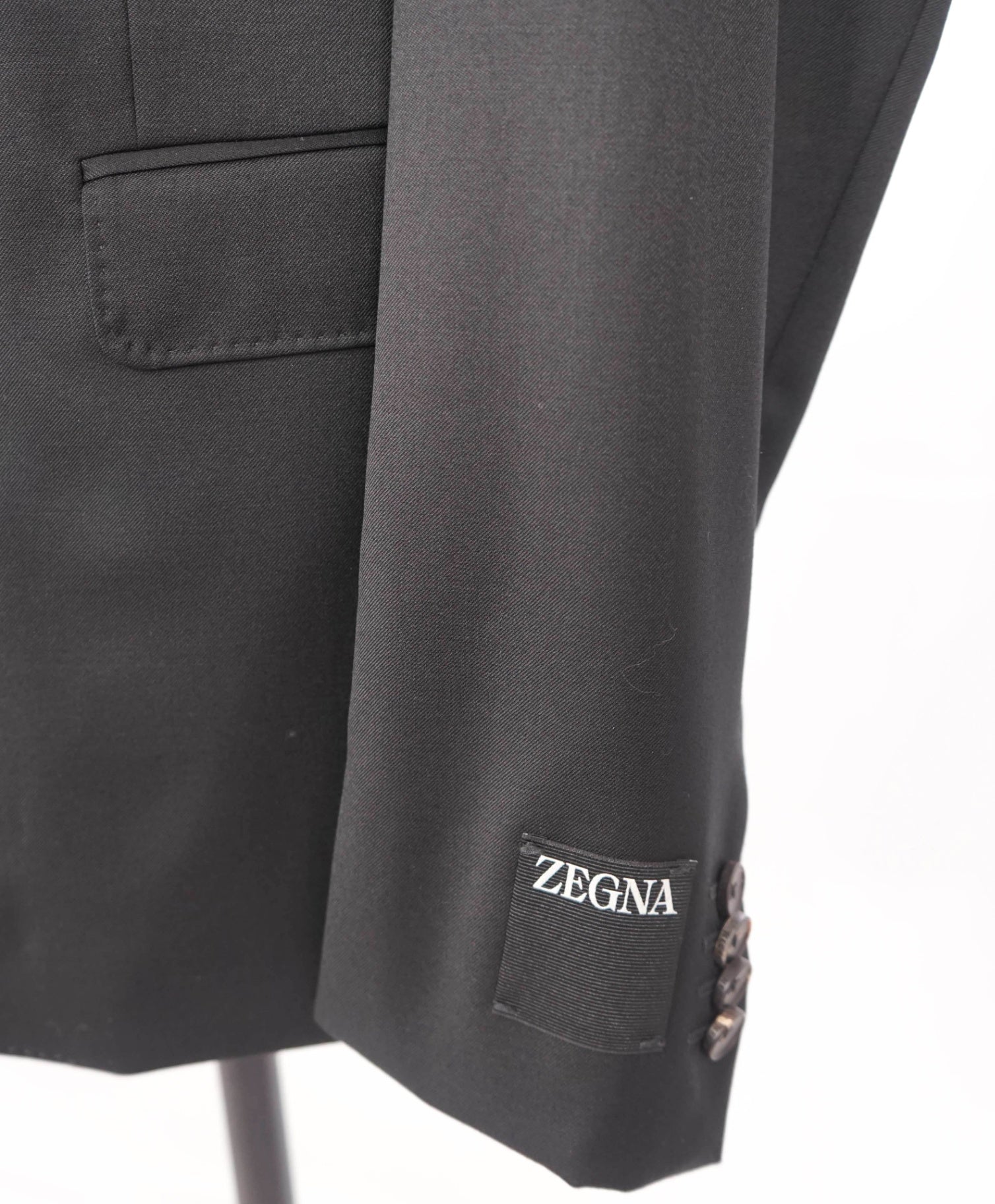 $3,750 ZEGNA - Solid Black Notch Lapel 2-Btn Wool Suit - 44R