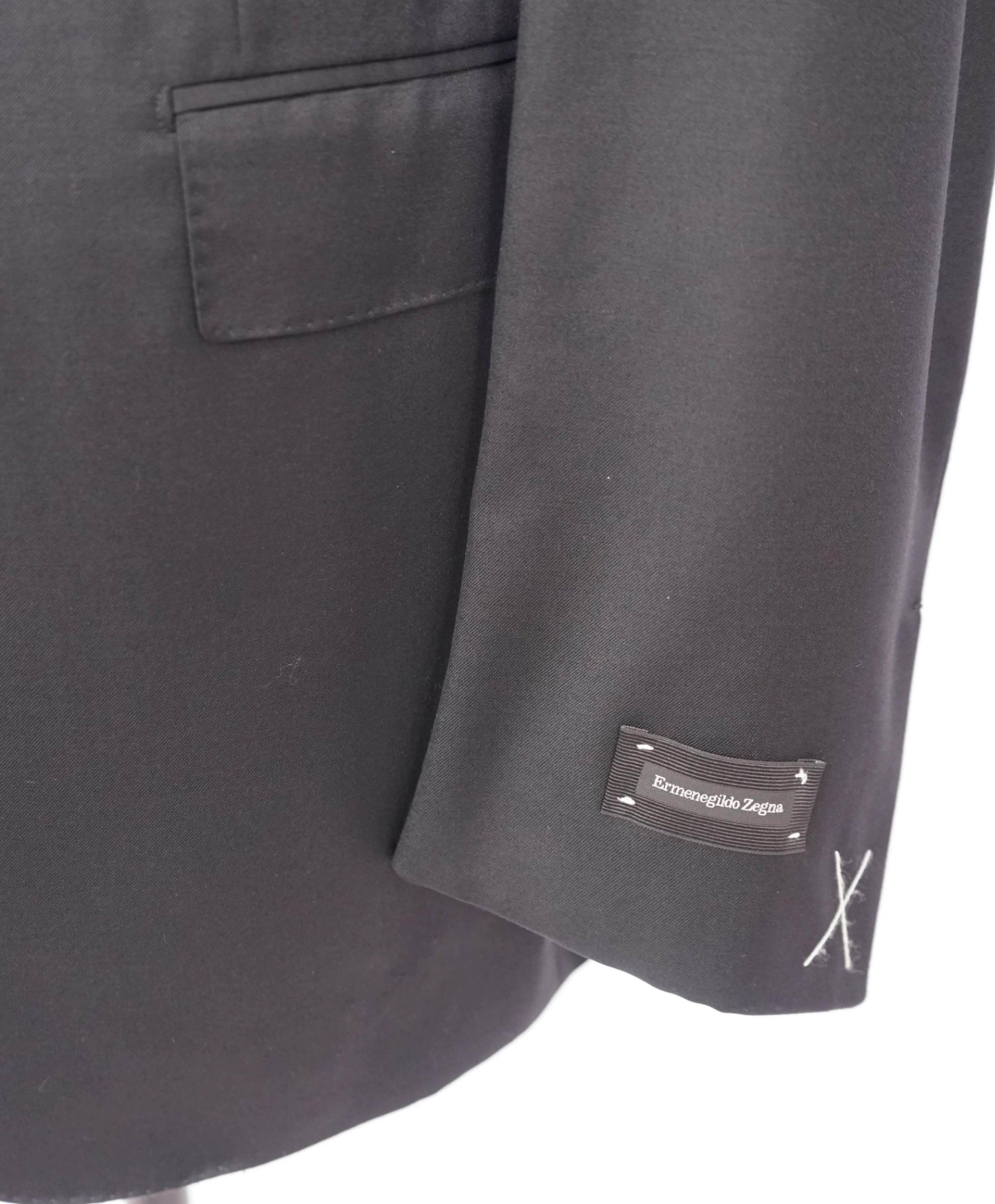 $3,950 ZEGNA - Solid Black "MICRONSPHERE" Wool Suit - 44L
