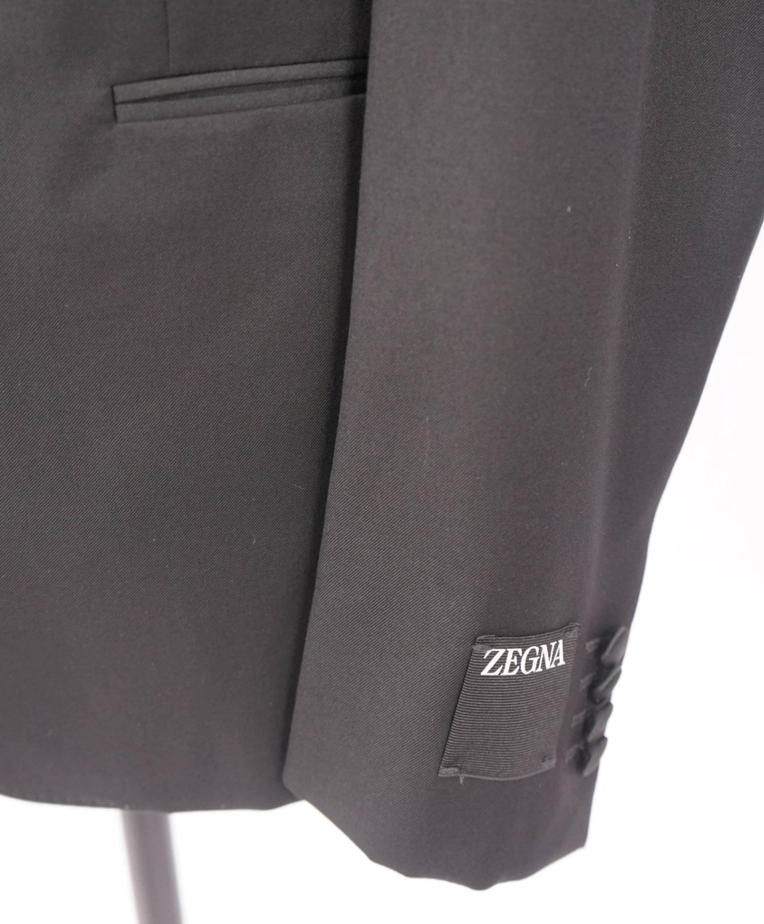 $3,990 ZEGNA - Solid Black Wool Peak Lapel Tuxedo - 42R