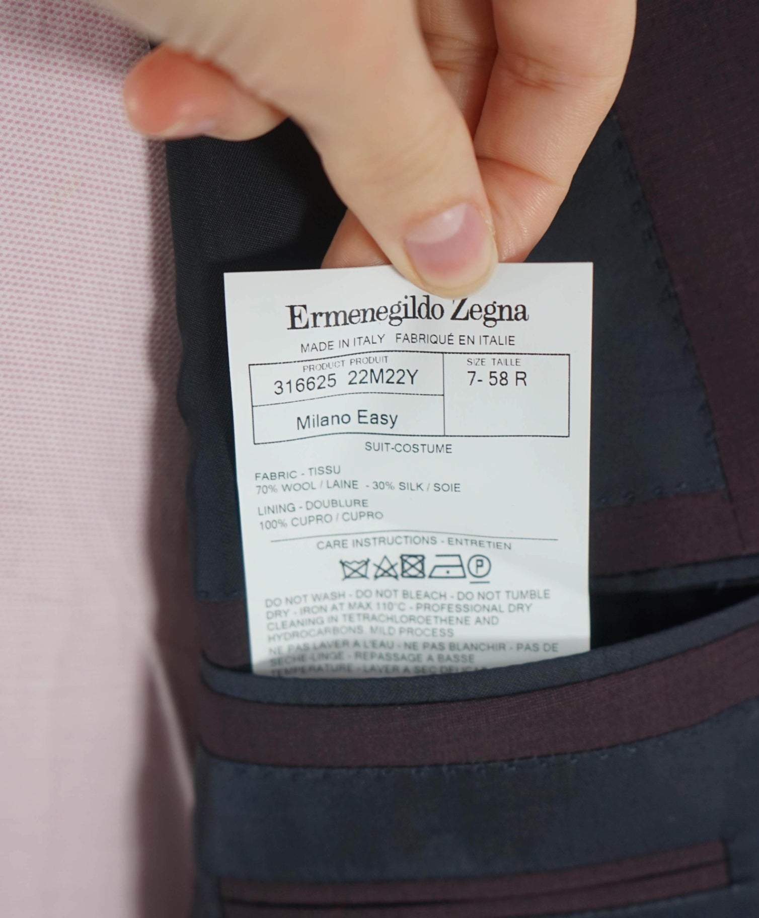 $4,995 ZEGNA -“LEGGERISSIMO" SILK/WOOL BURGUNDY Suit 48R