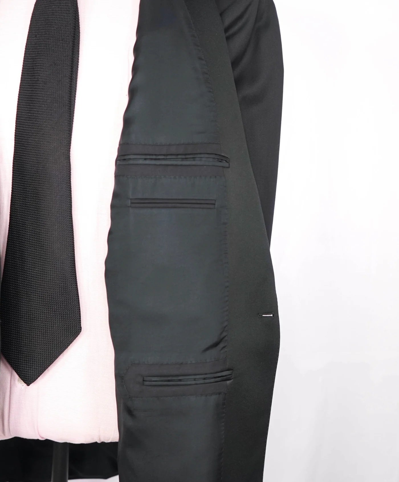$3,995 ZEGNA - "MICROSPHERE" Black Wool Peak Lapel Tuxedo - 46S