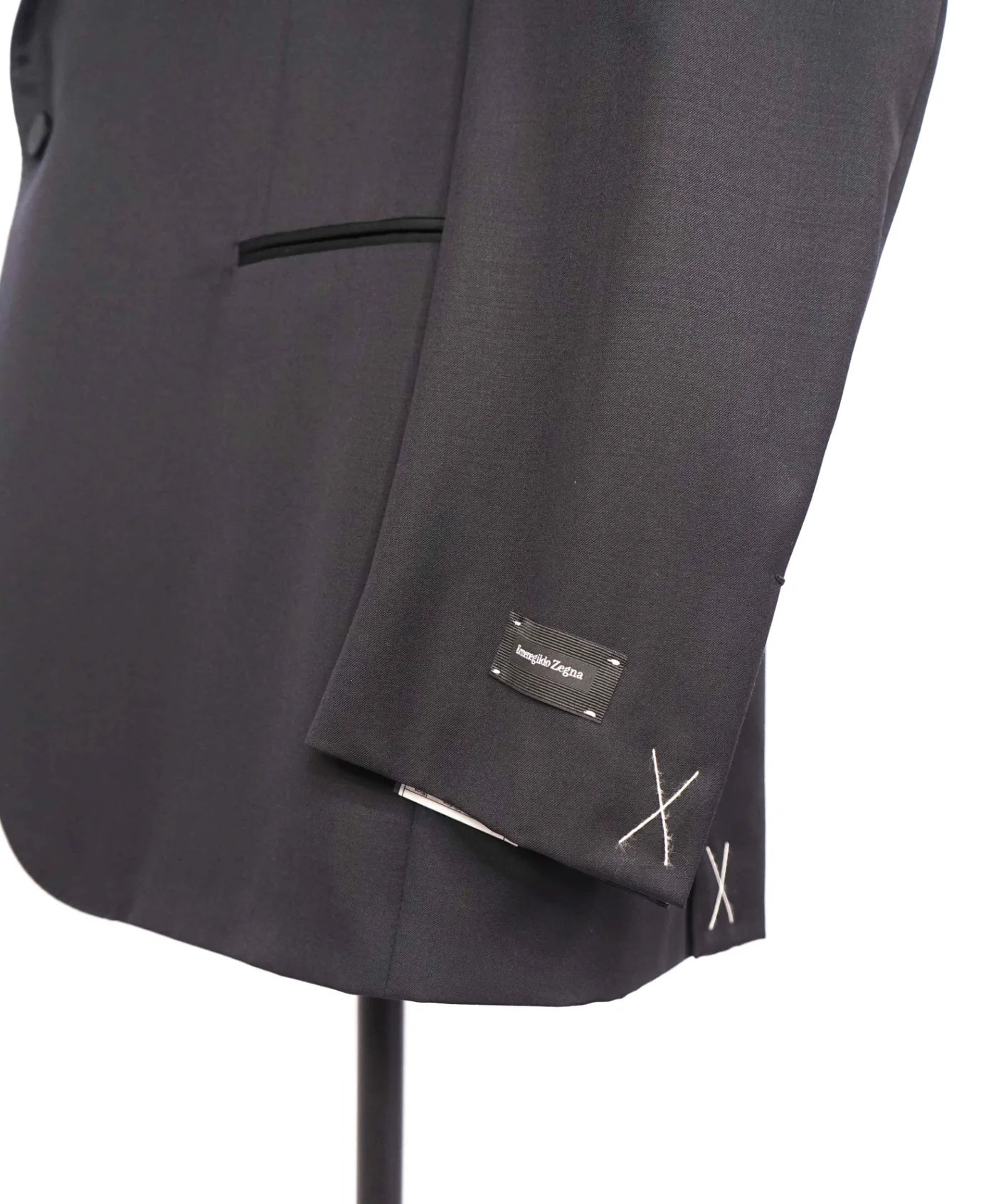 $3,995 ZEGNA - "MICROSPHERE" Black Wool Peak Lapel Tuxedo - 46S