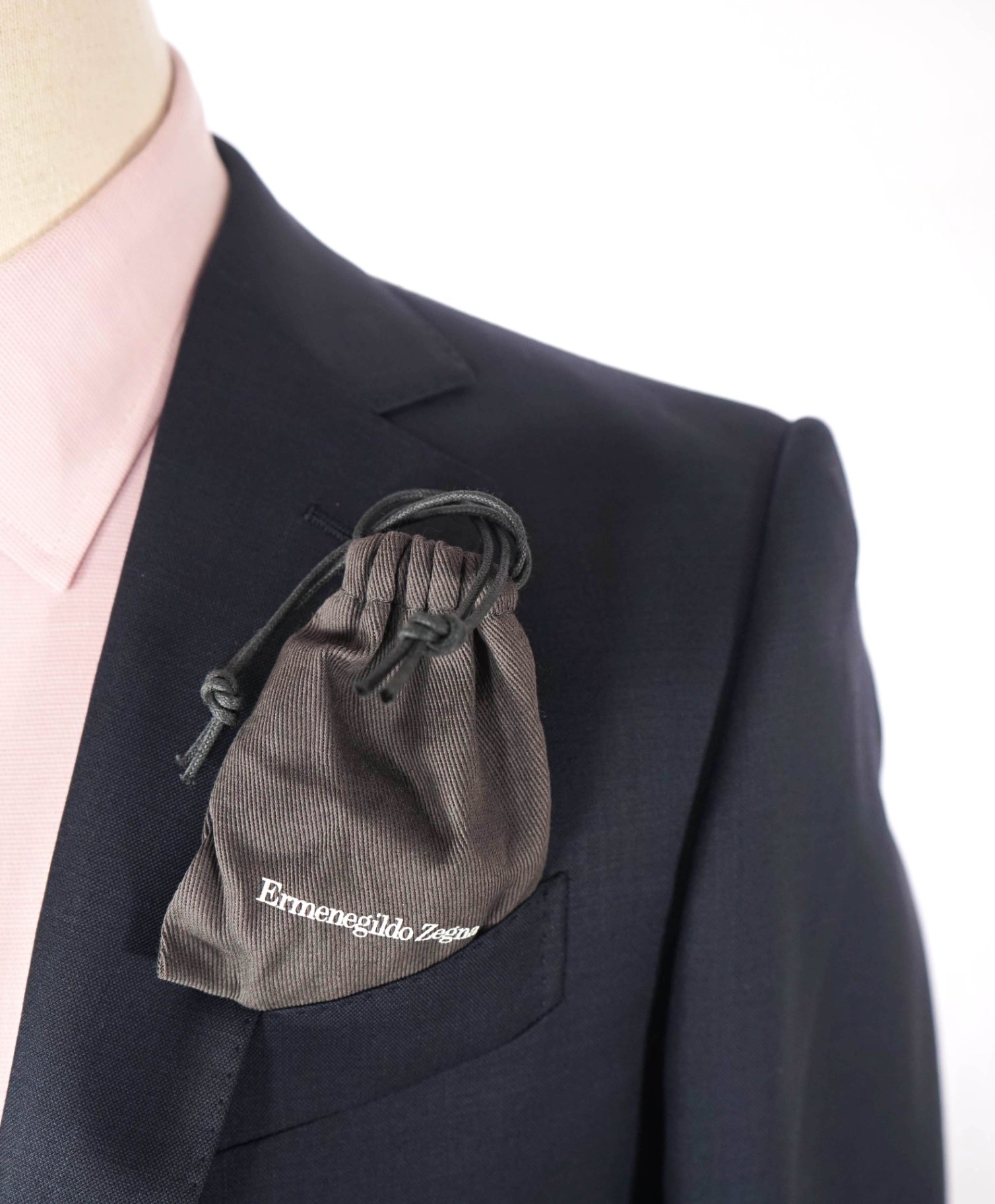 $3,990 ZEGNA - Medium Pastel Blue Wool/Silk Suit - 34S US