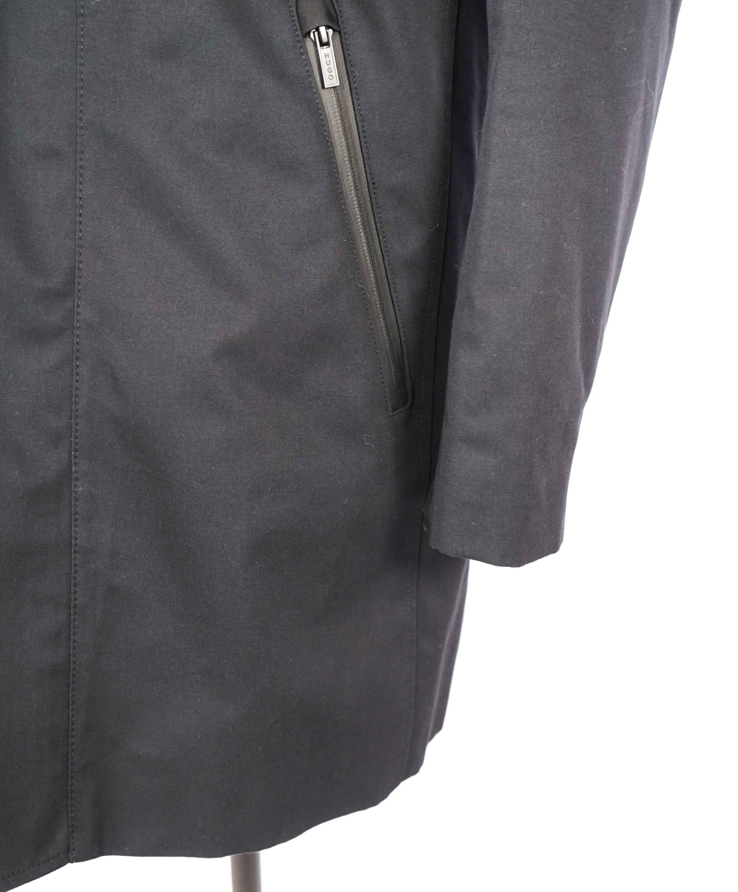 $550  HUGO BOSS - Solid Black Cotton Blend Rain/Top Coat - 34R