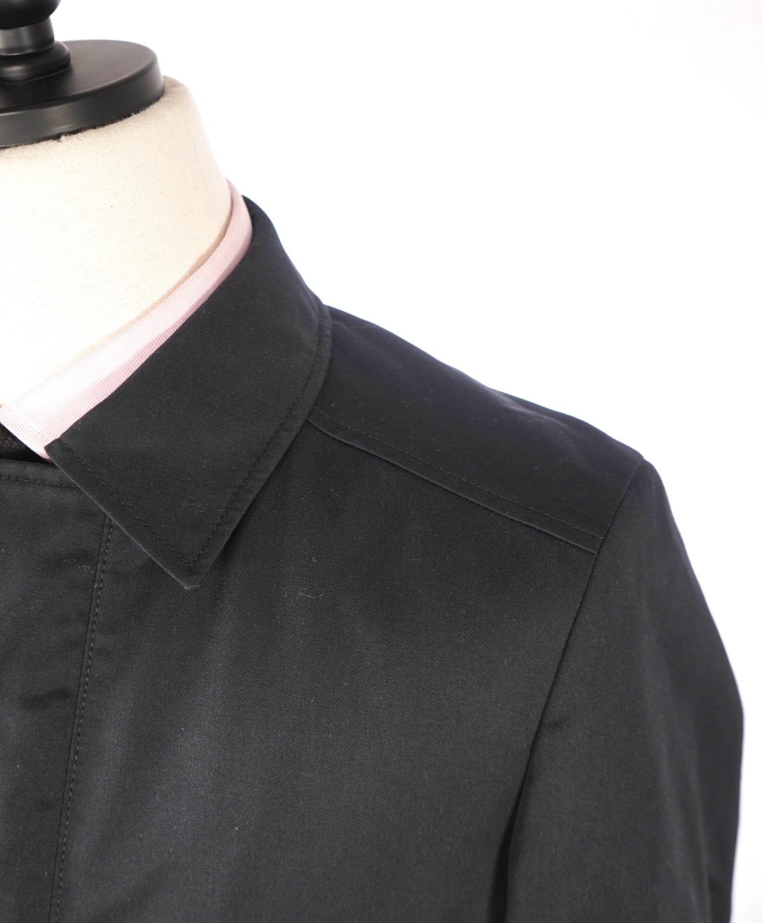 $550  HUGO BOSS - Solid Black Cotton Blend Rain/Top Coat - 34R