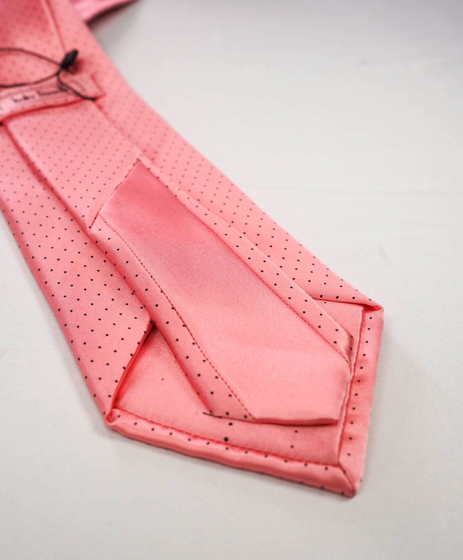 $265 ITALO FERRETTI - Pink Polka-Dot Printed Silk 3.75" Tie