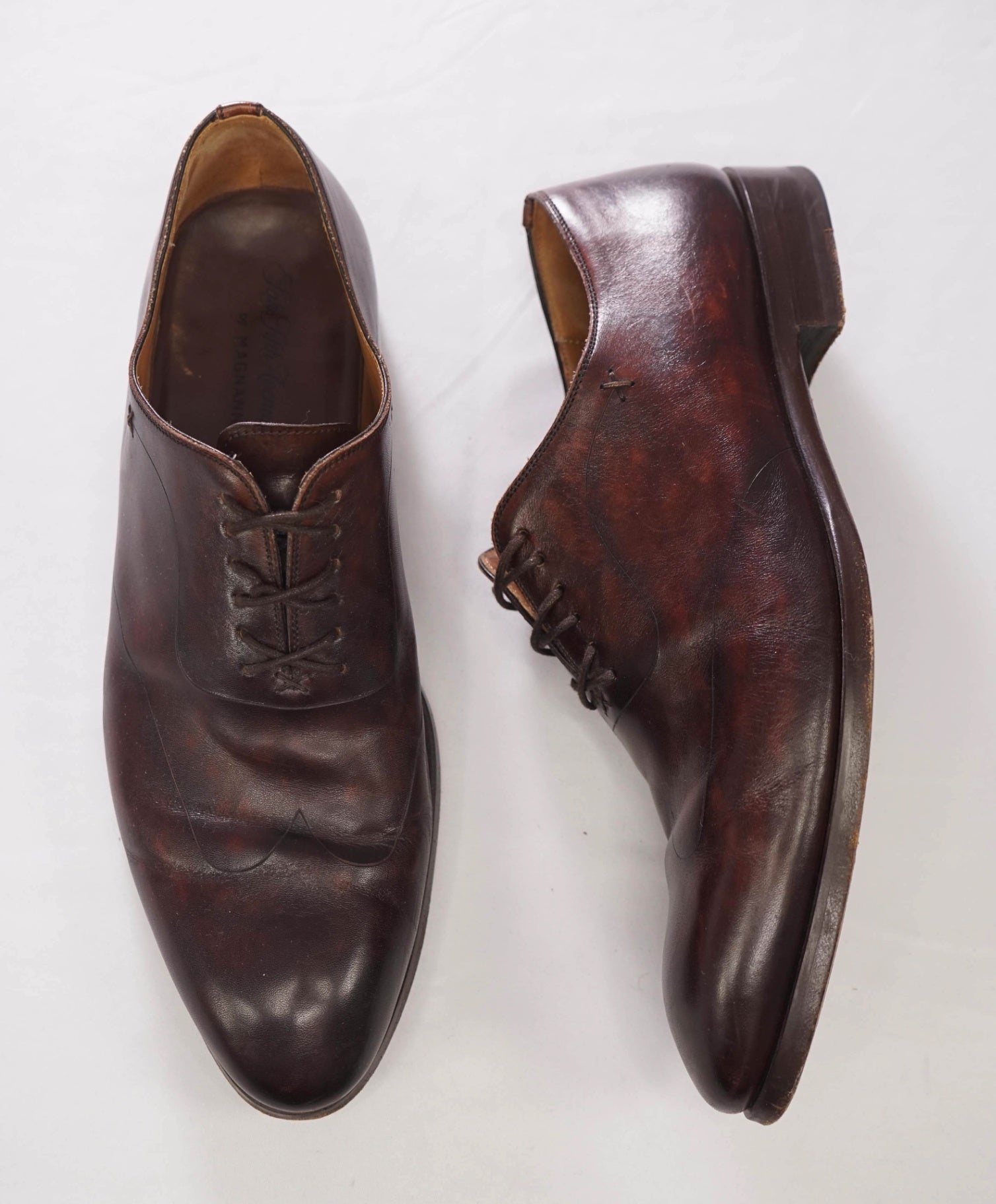 $645 MAGNANNI - Brown Leather Wingtip Oxfords - 9.5 M