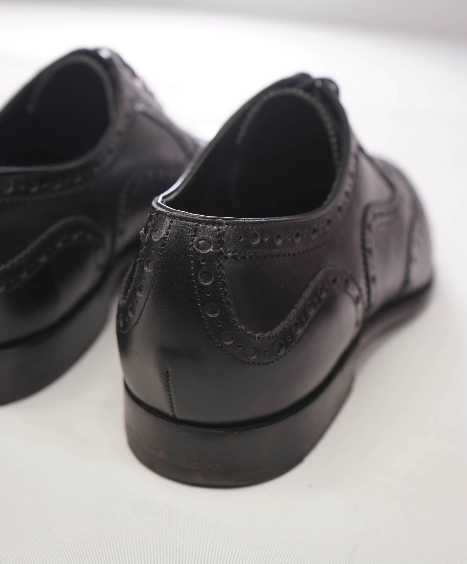 $675 BARKER BLACK - Black Wingtip Leather oxfords - US 10 (9UK)