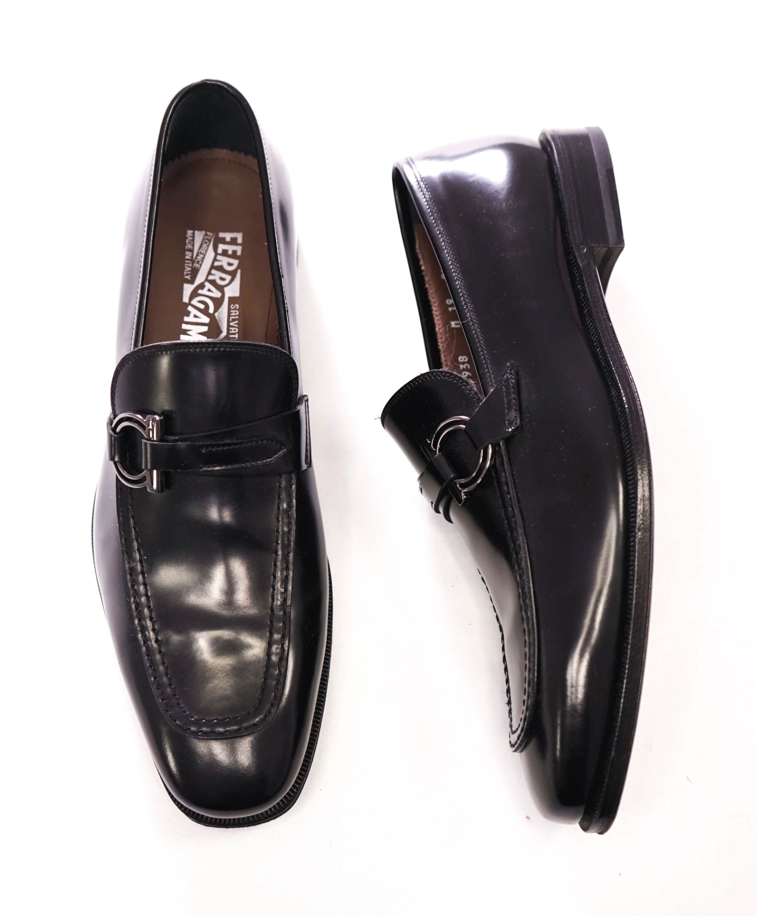 $950 FERRAGAMO - "ROLLY" Black Leather Loafers - 8.5 E