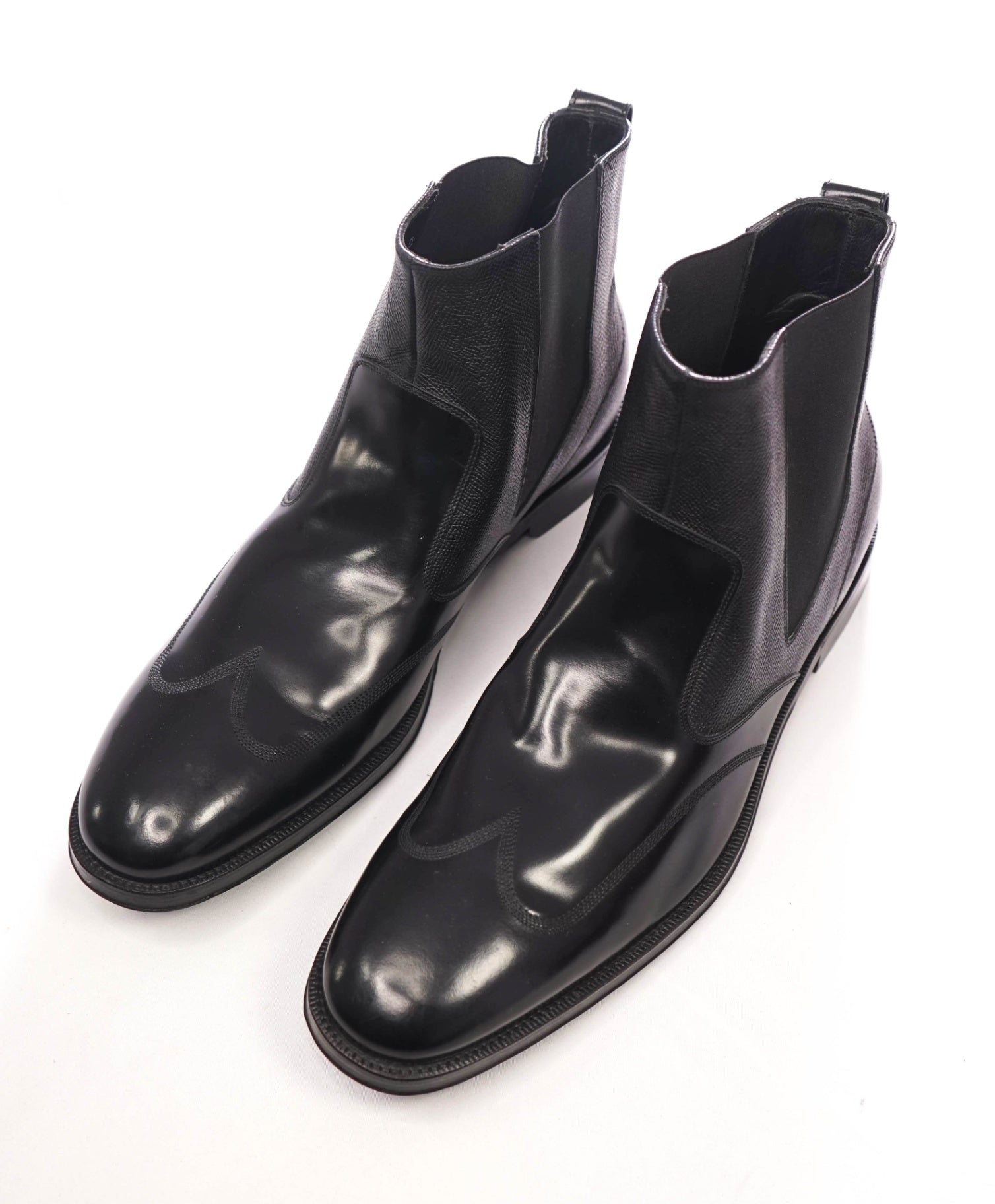 $1,590 FERRAGAMO - Black Leather "LAVORAZIONE" Chelsea Boots - 13 D