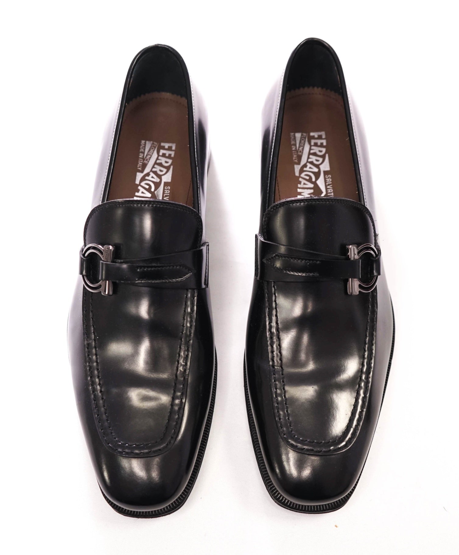 $950 FERRAGAMO - "ROLLY" Black Leather Loafers - 8.5 E