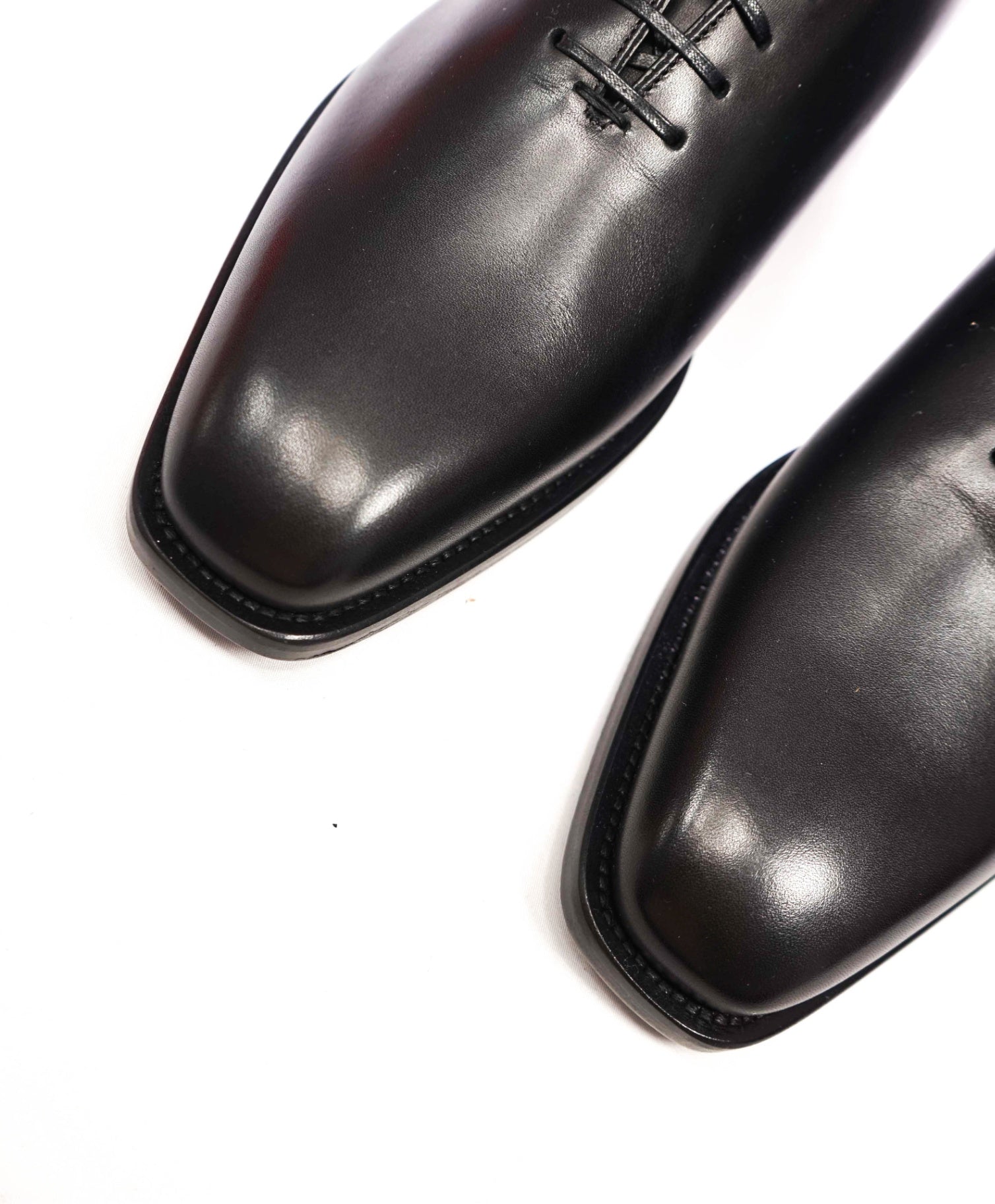 $1,090 FERRAGAMO - Black Leather "GEOFFREY" Oxfords - 8.5 EE