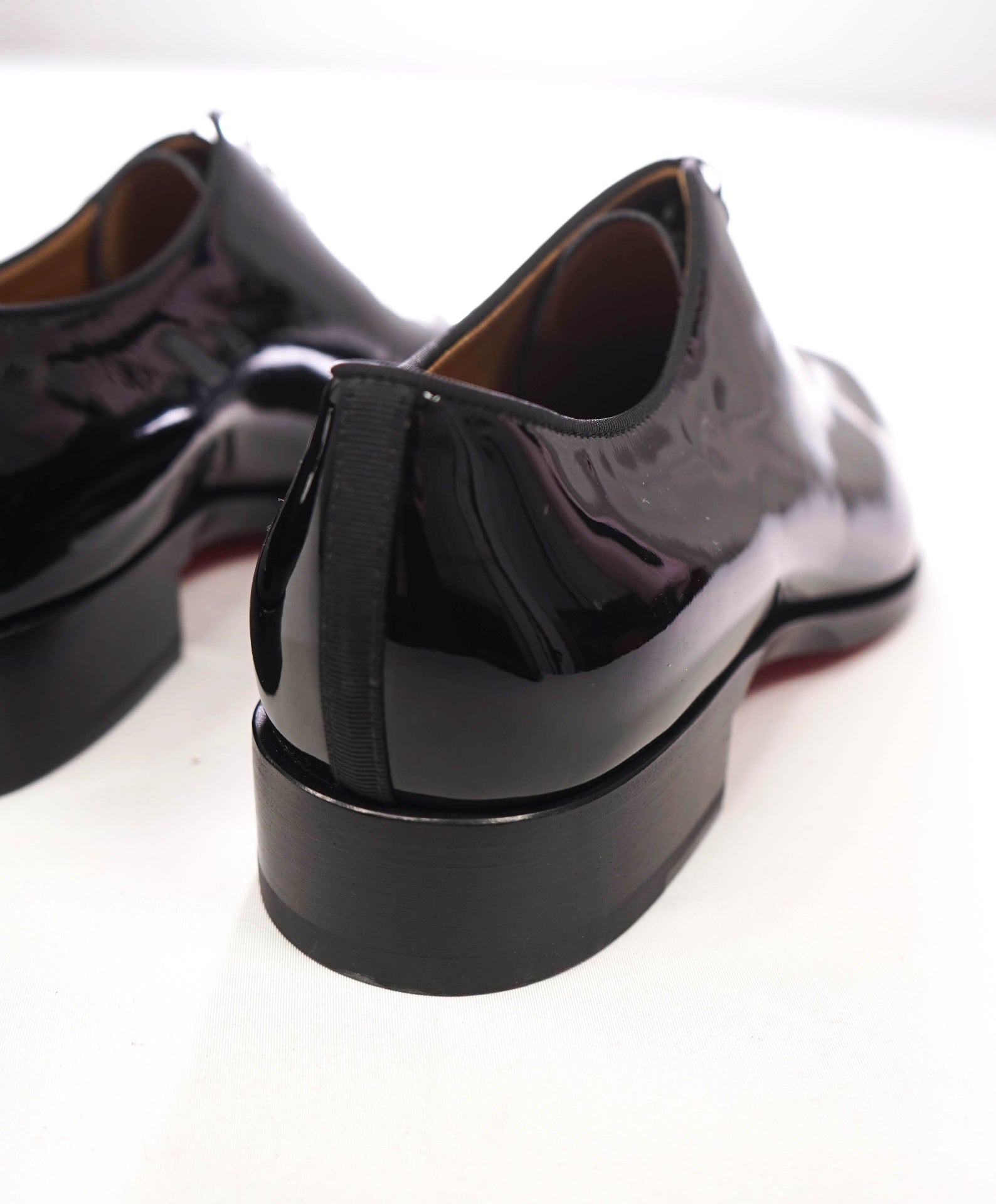 $1,145 CHRISTIAN LOUBOUTIN - *CORTEO* Black Patent Oxfords - US 8.5 (41.5EU)