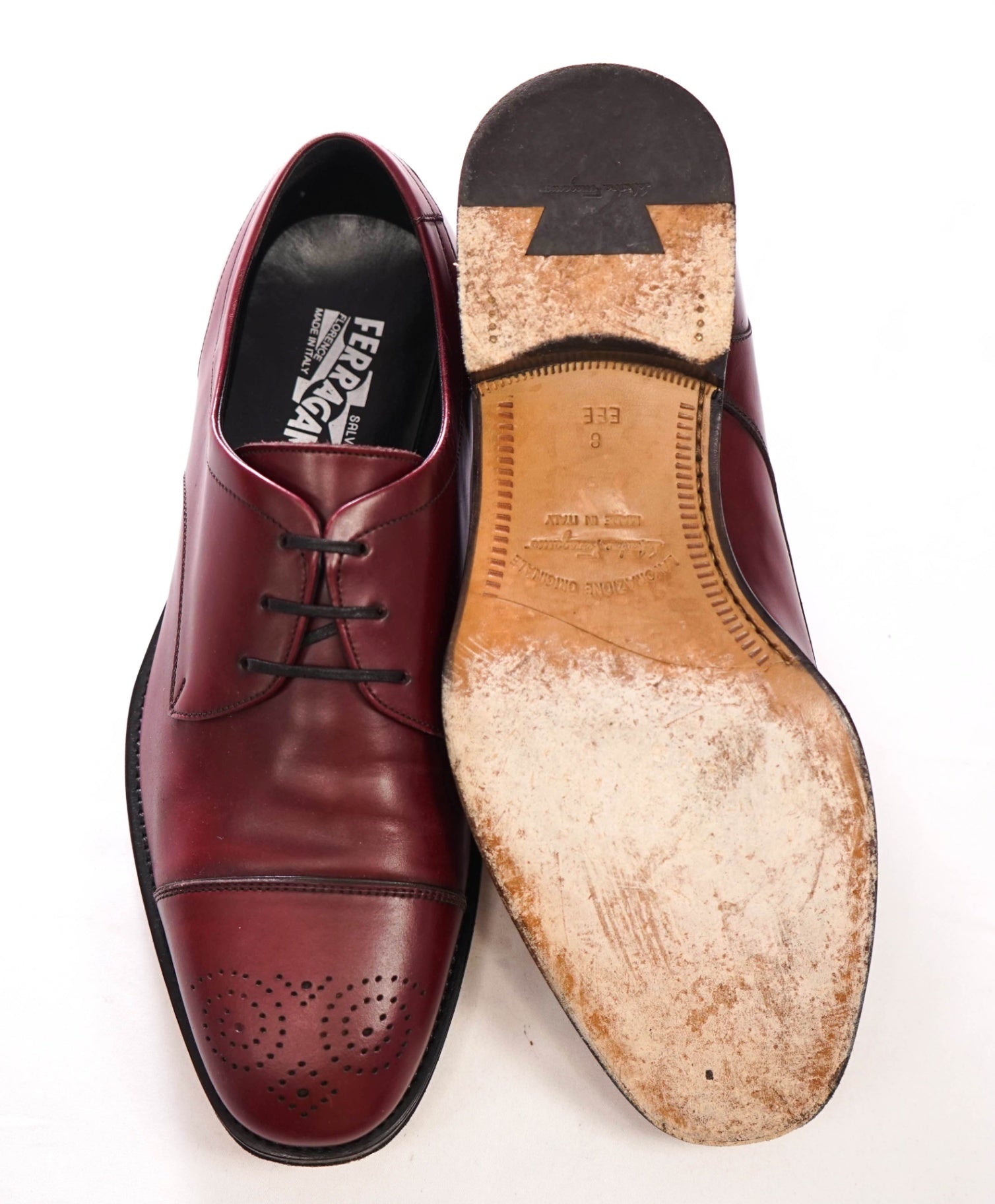 $895 FERRAGAMO - Burgundy Leather Brogue Cap-Toe Oxford - 8 EEE