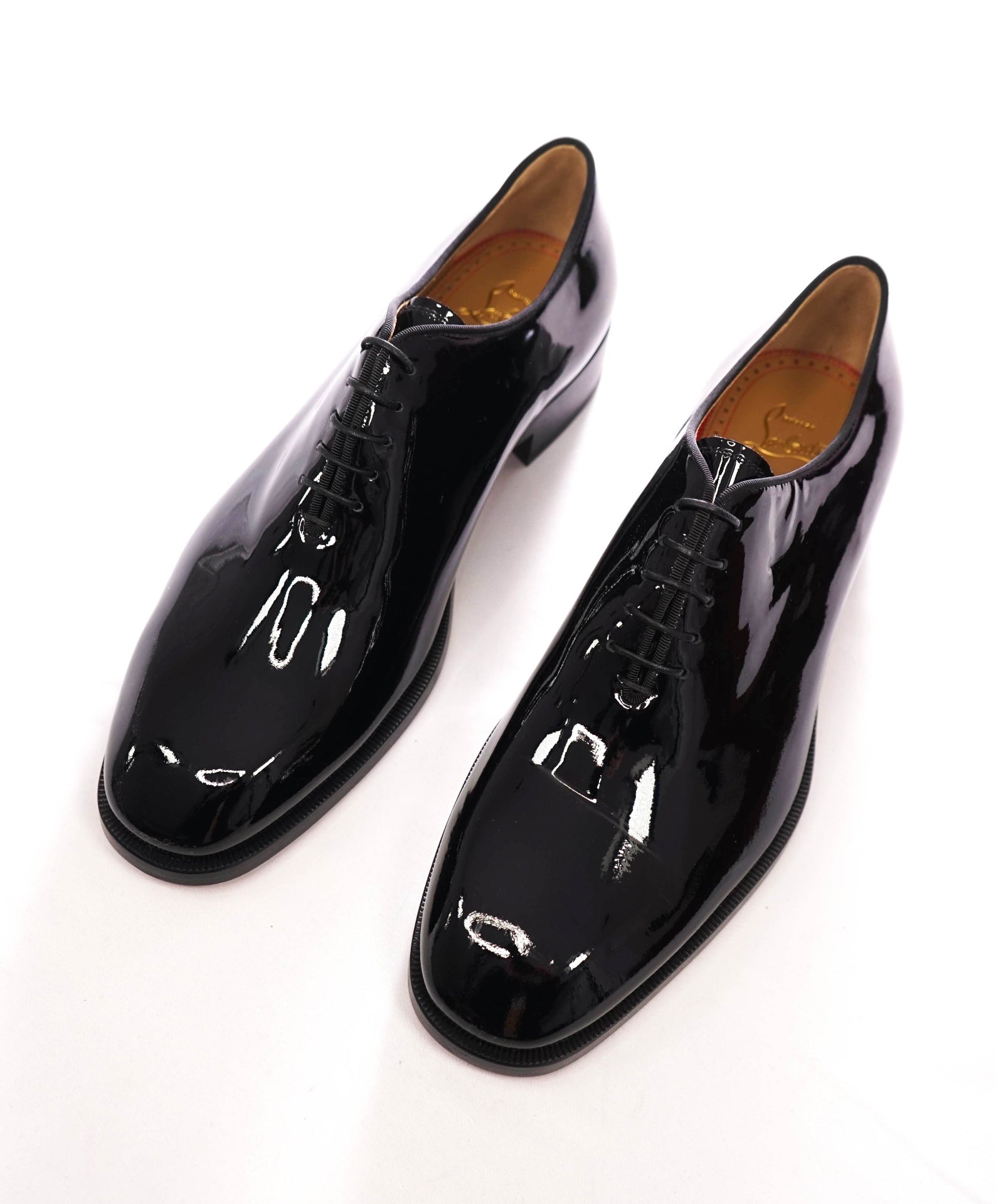 $1,145 CHRISTIAN LOUBOUTIN - *CORTEO* Black Patent Oxfords - US 8.5 (41.5EU)