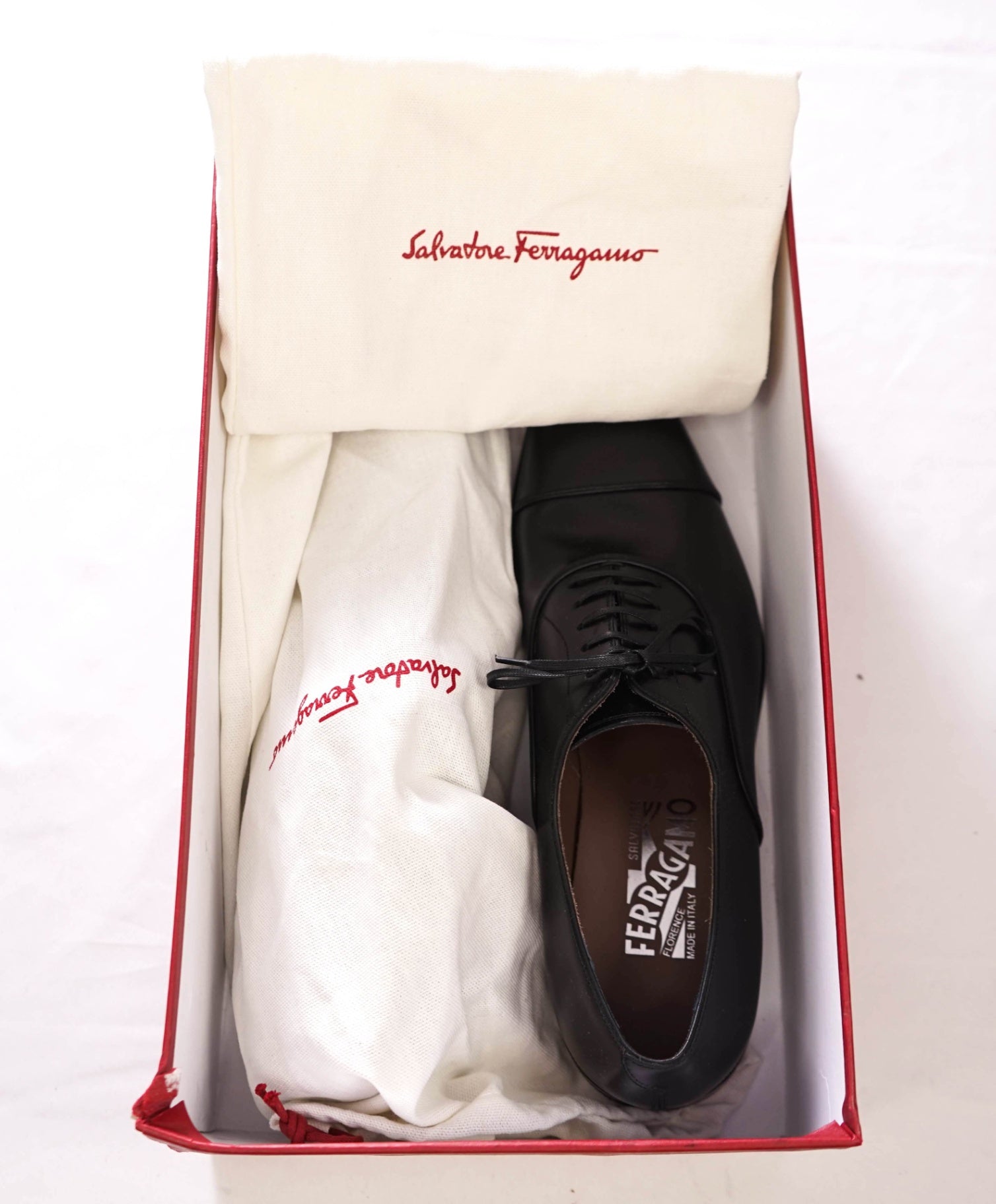 $895 FERRAGAMO - Cap-Toe "LUCE DIVIS" Black Leather Oxford - 8.5 D