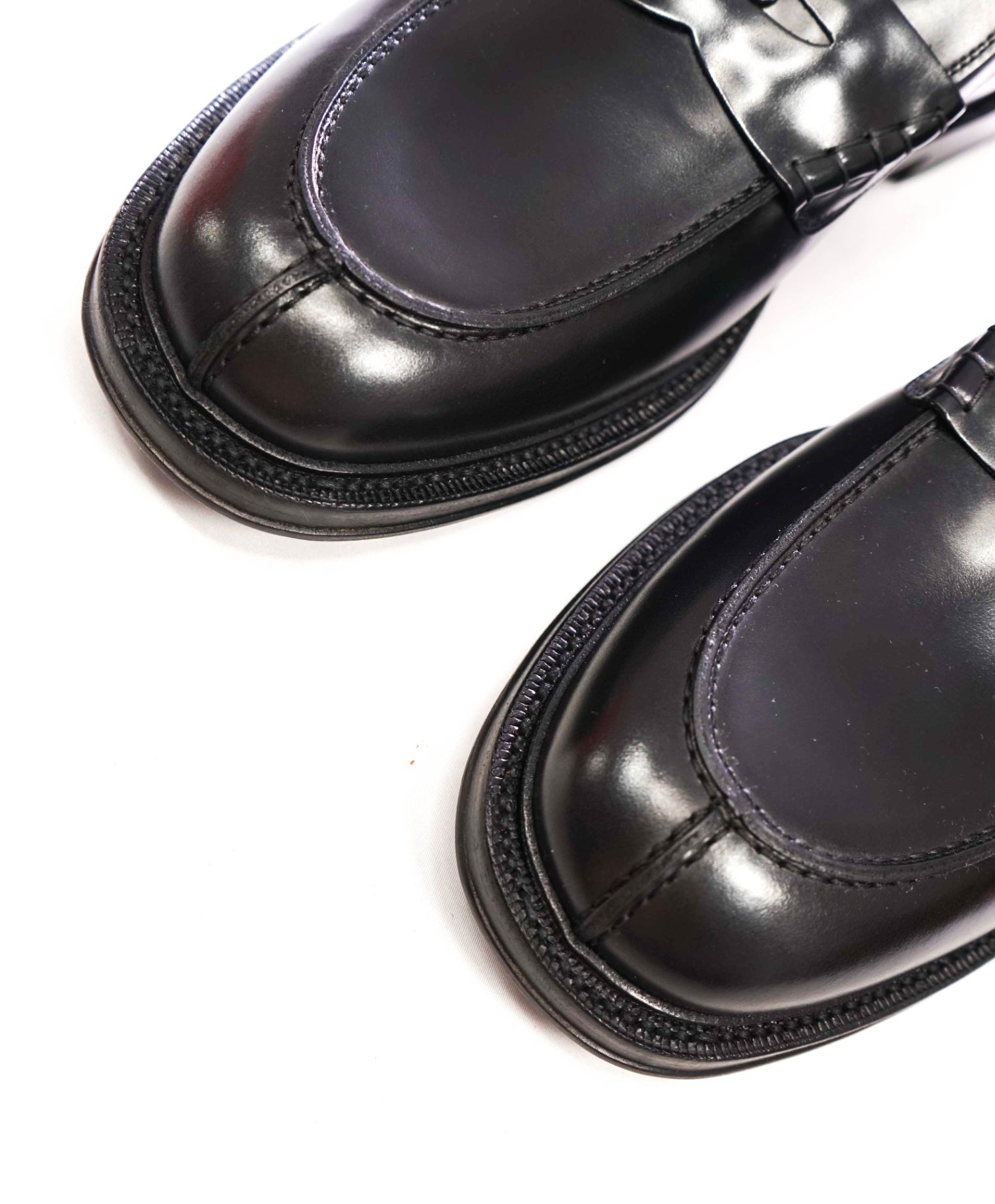$1,290 FERRAGAMO TRAMEZZA - Black Leather "BELGIUM" Loafers - 11 EEE