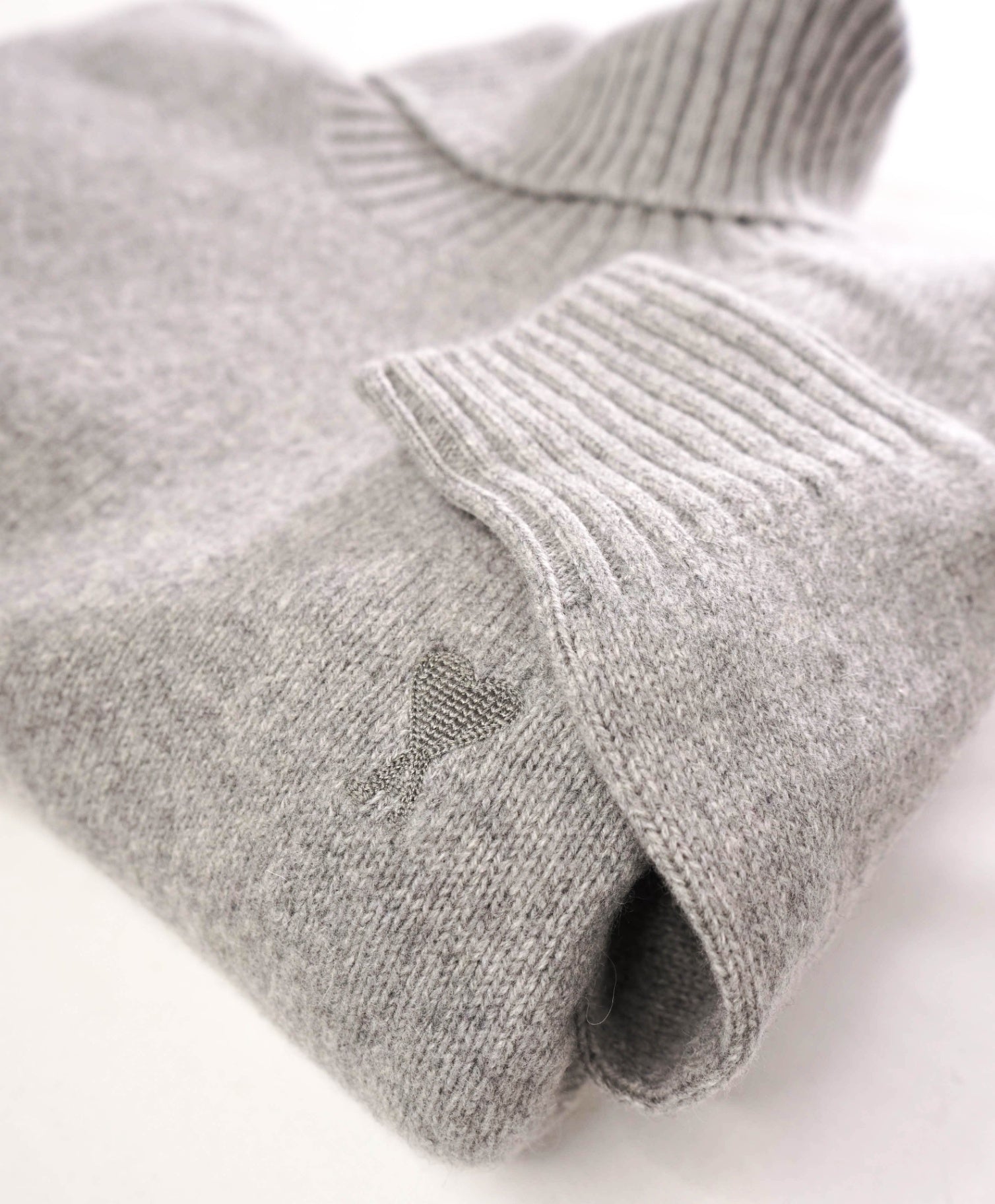 $748 AMI - Gray 97% Cashmere Turtleneck Sweater - Unisex (Mens M)
