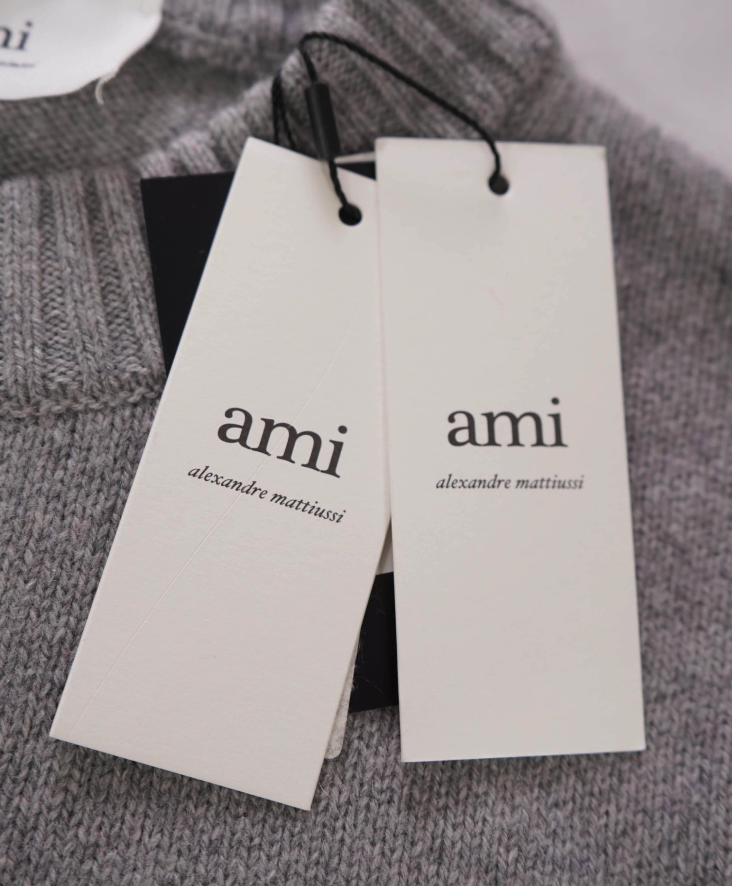 $605 AMI - Gray 97% CASHMERE Crew Neck Sweater - Men's L (Unisex)