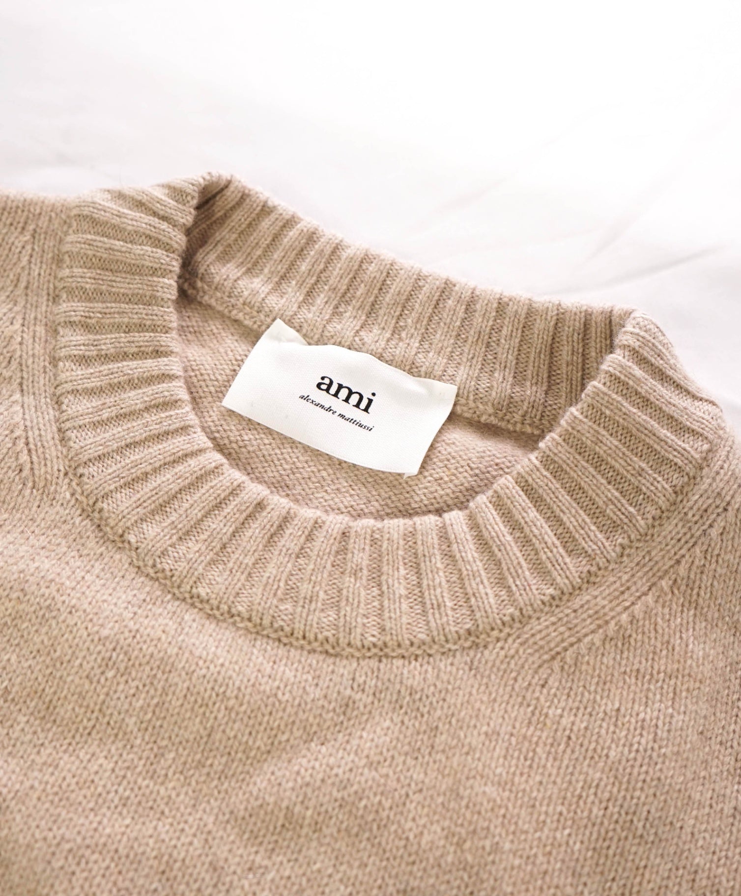 $605 AMI - Beige Neutral *97% CASHMERE* Crew Neck Sweater - M