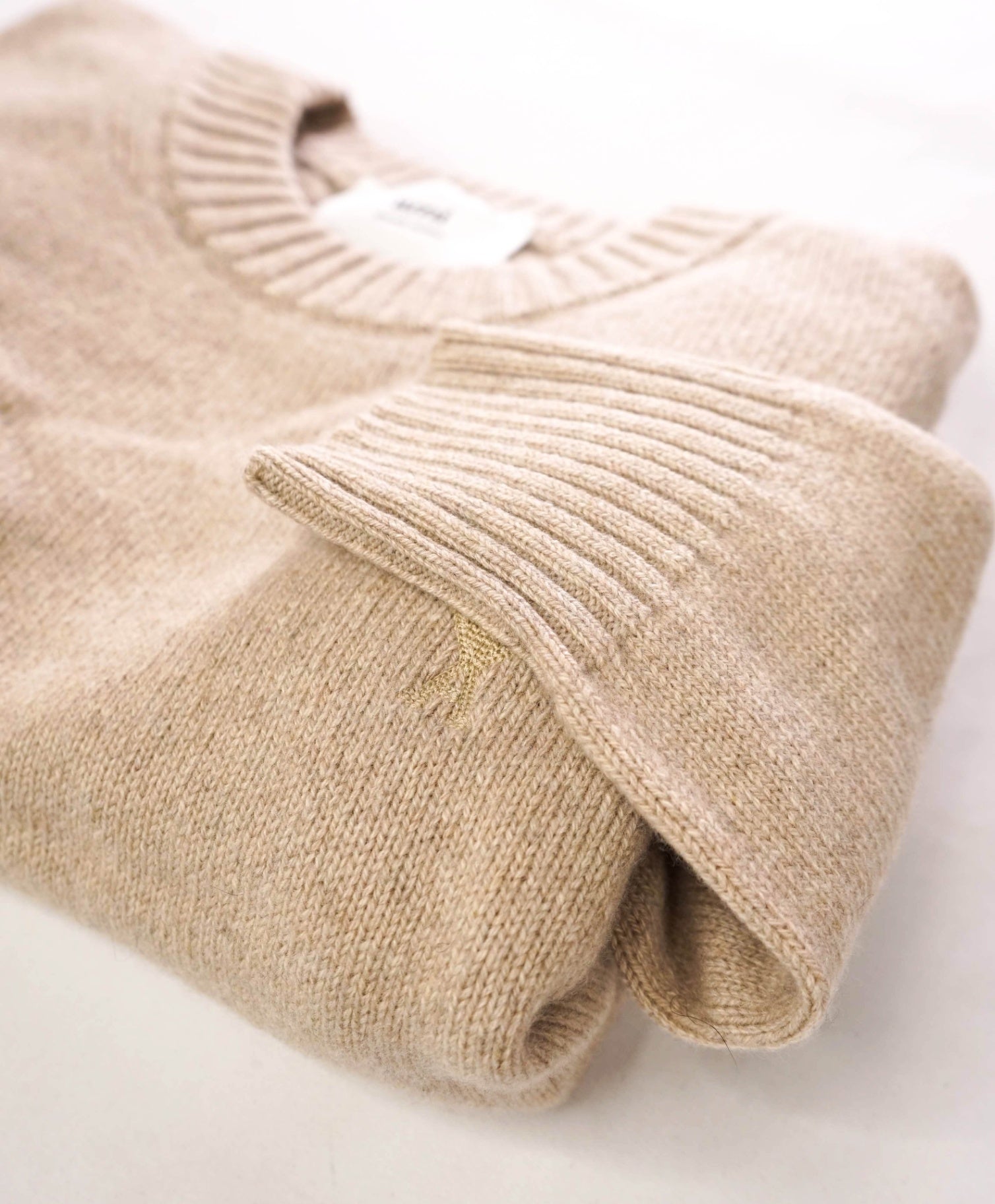 $605 AMI - Beige Neutral *97% CASHMERE* Crew Neck Sweater - M