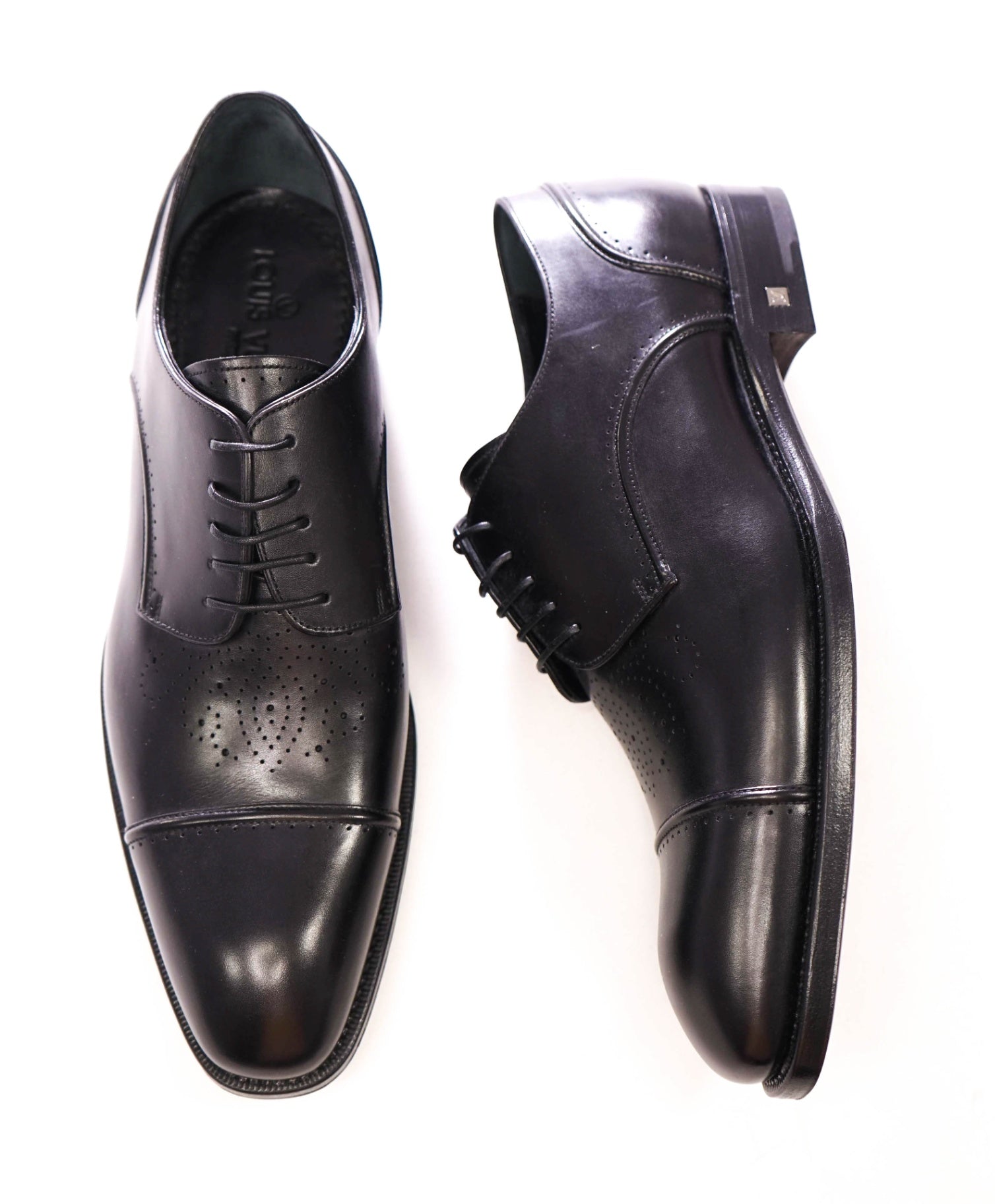 $1,600 LOUIS VUITTON - Black Leather Derbies - US 8 (LV 7)