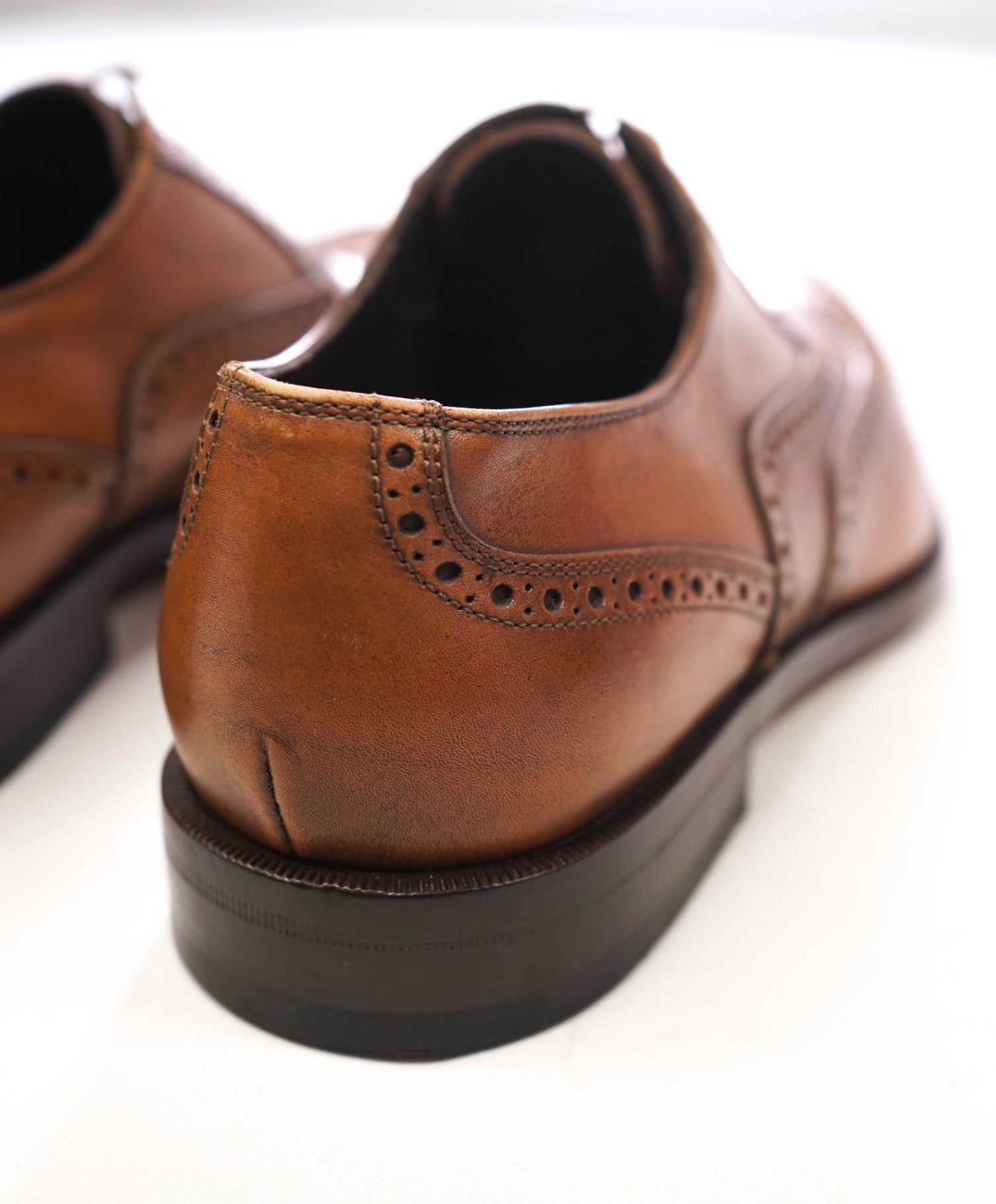 $750 FERRAGAMO - Brown Leather STUDIO Oxfords - 10.5 EE