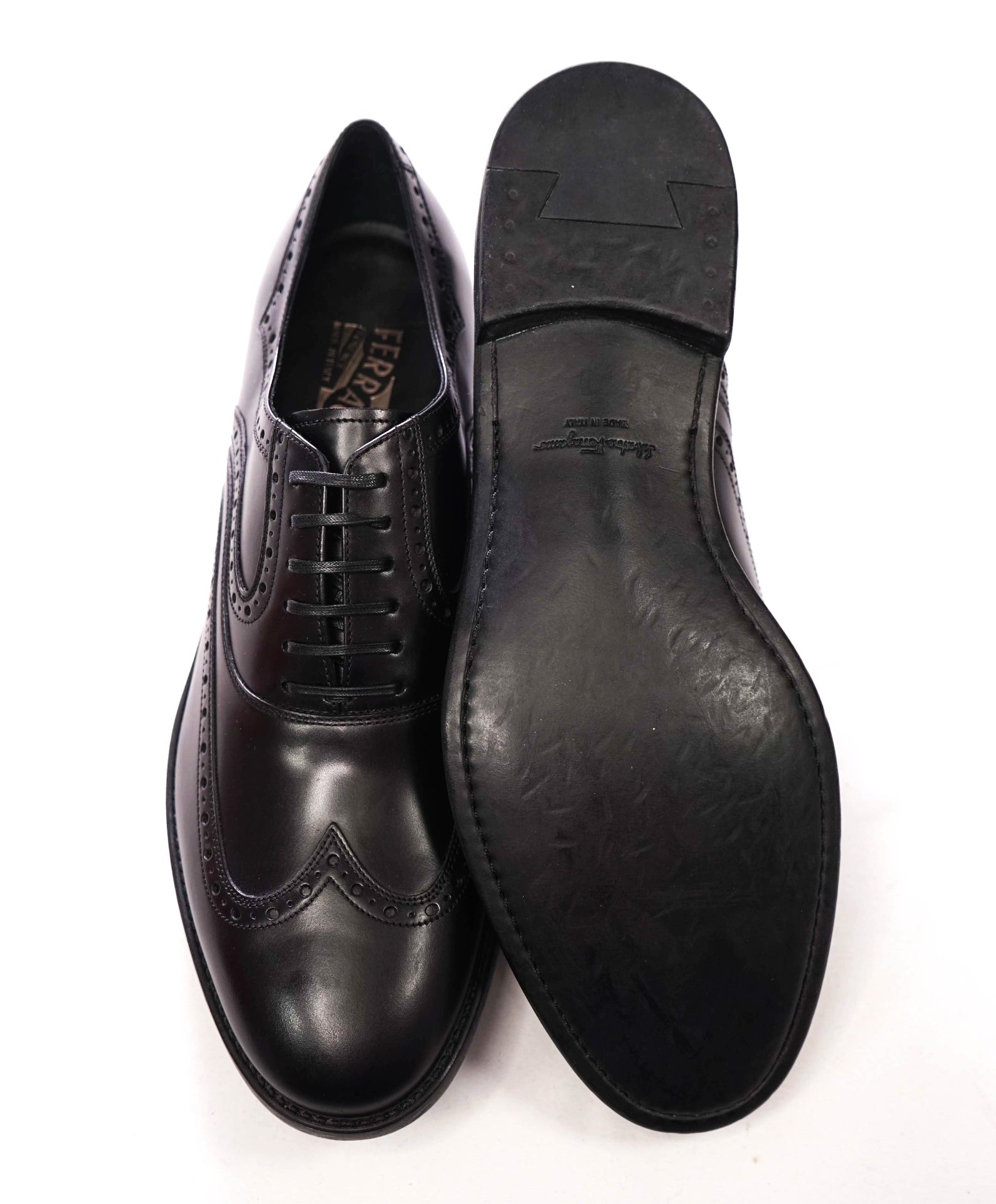 $850 FERRAGAMO - Black Leather Wingtip Oxfords - 10.5 D