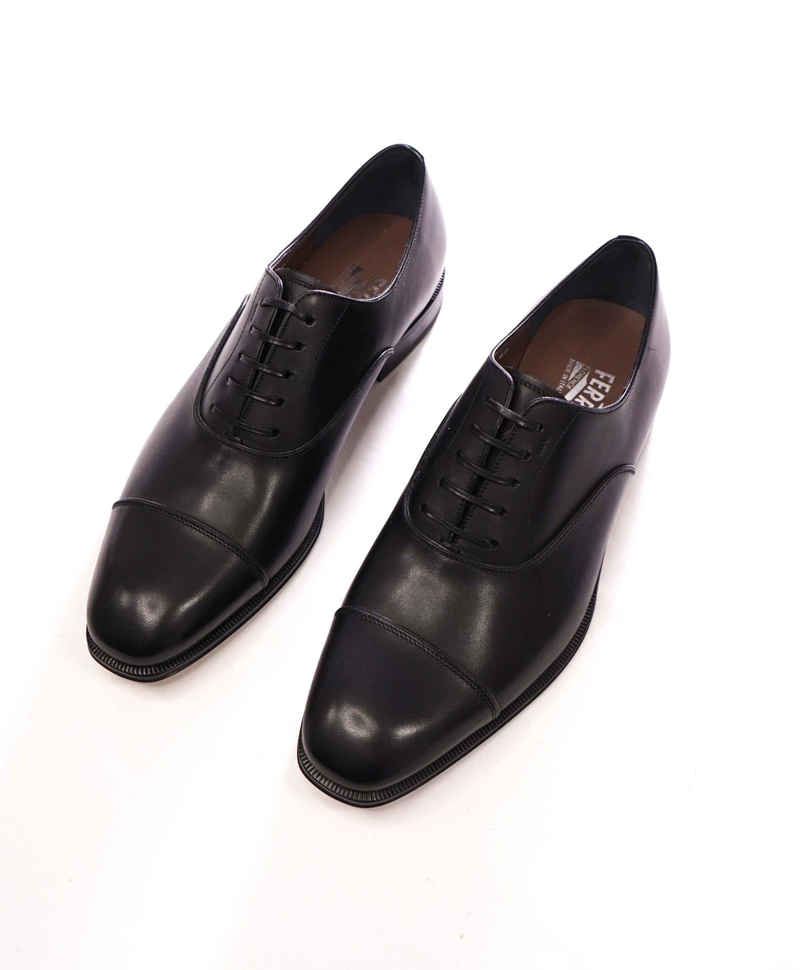 $895 FERRAGAMO - "LUCE DAVIS" Black Leather Oxfords - 8 EE