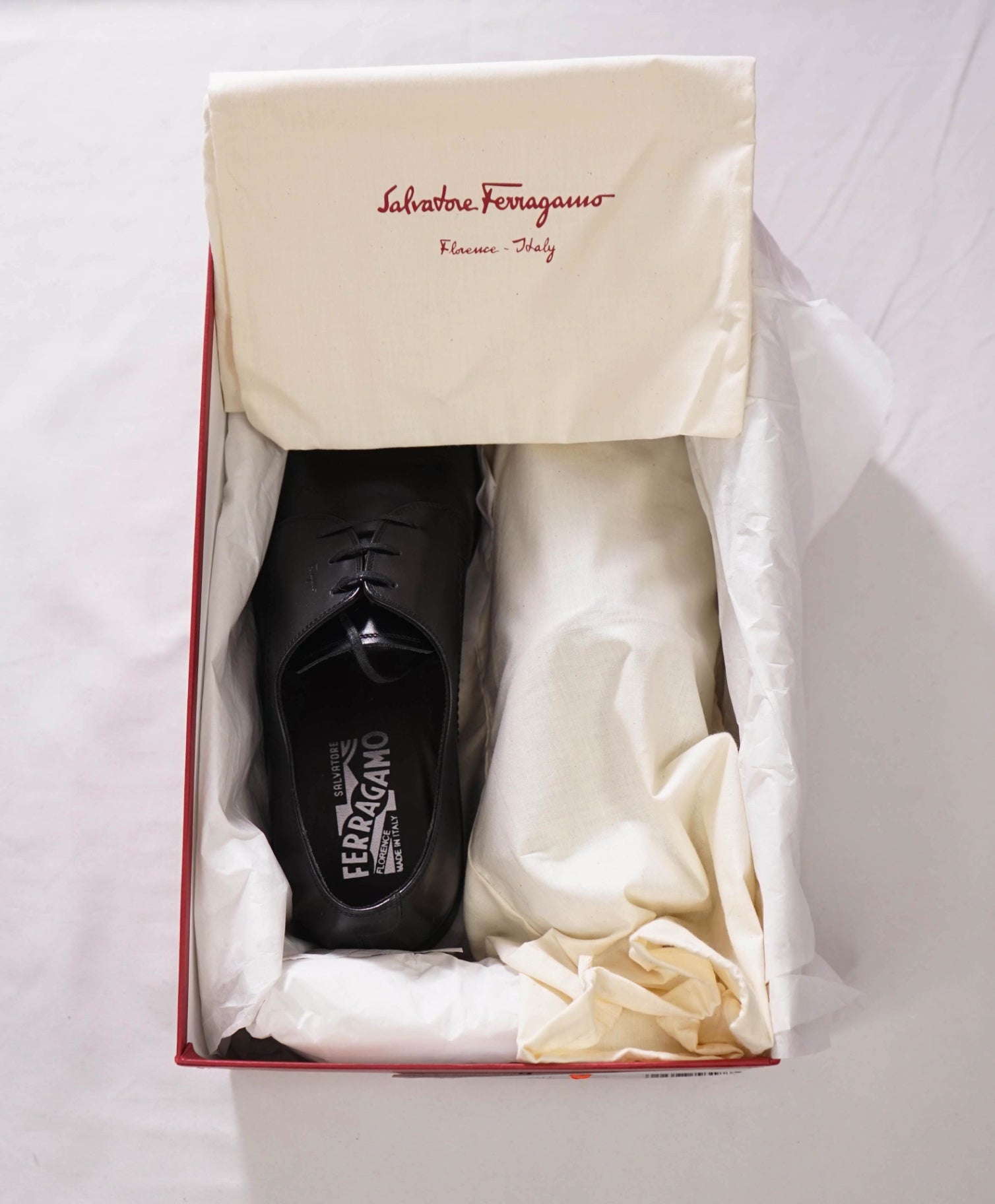 $850 FERRAGAMO - "GARFIELD" Black Leather Derbies - 8.5 EEE