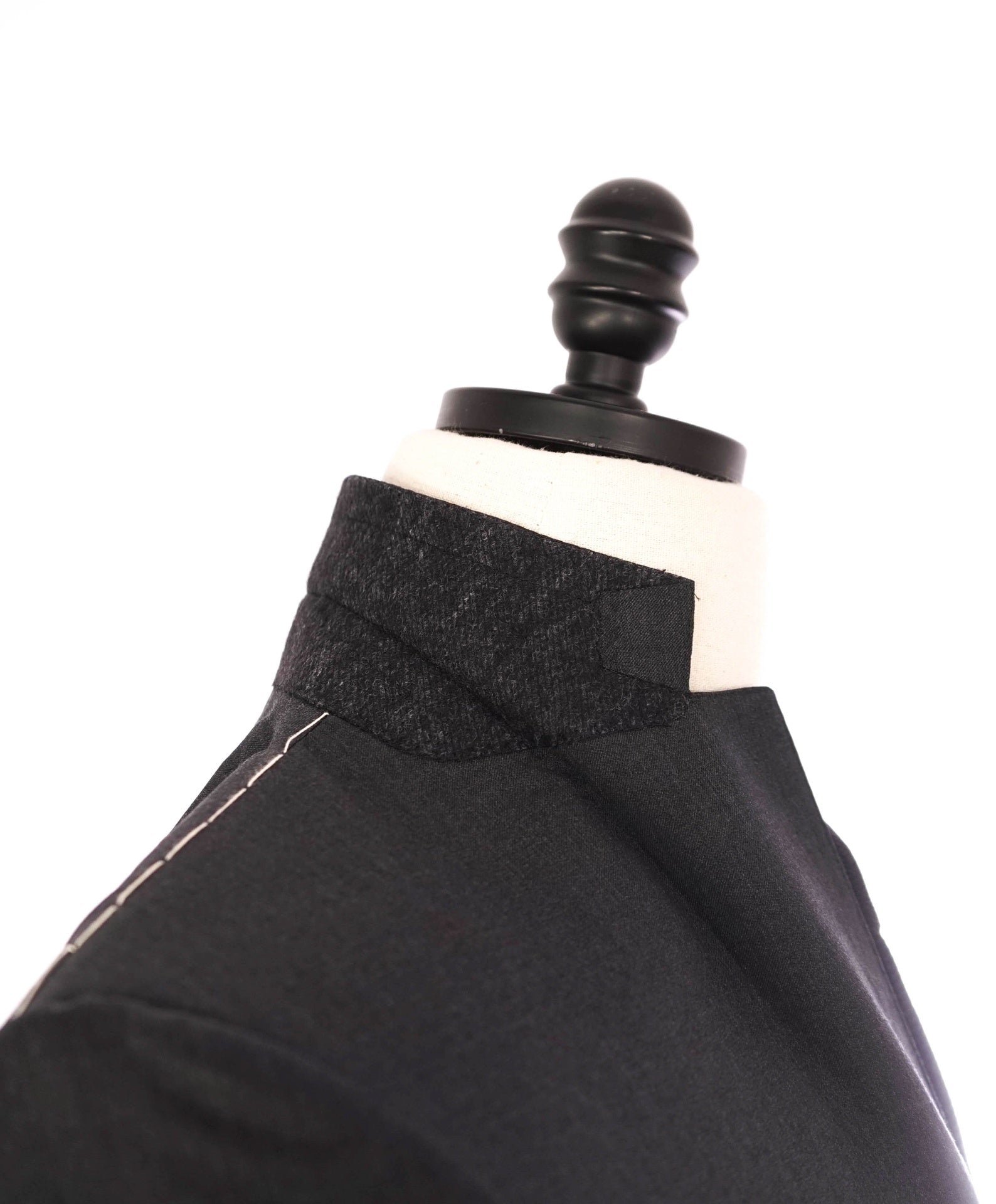 $4,590 ZEGNA - Dark Gray "MICRONSPHERE" Wool Suit - 36S