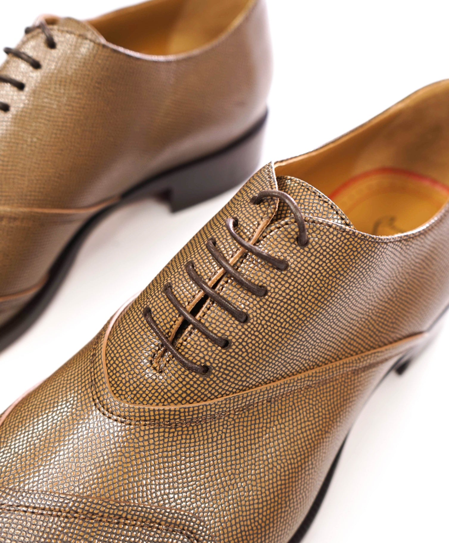 $1,145 CHRISTIAN LOUBOUTIN - BOABI Brown Pebble Leather Oxfords - US 9.5 (42.5EU)