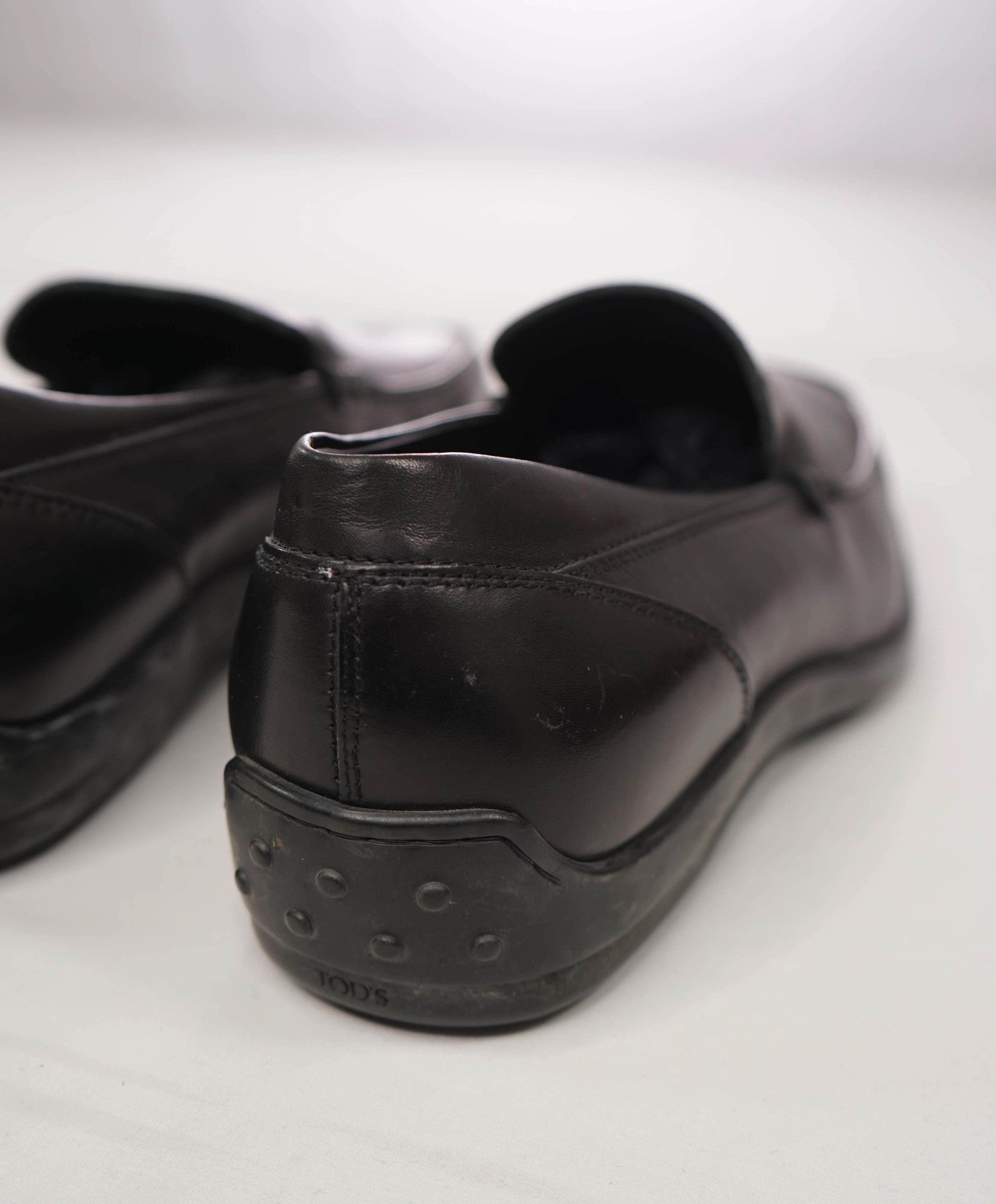 $975 TOD'S - Black Leather Driving Loafers - US 10.5 (UK9.5)