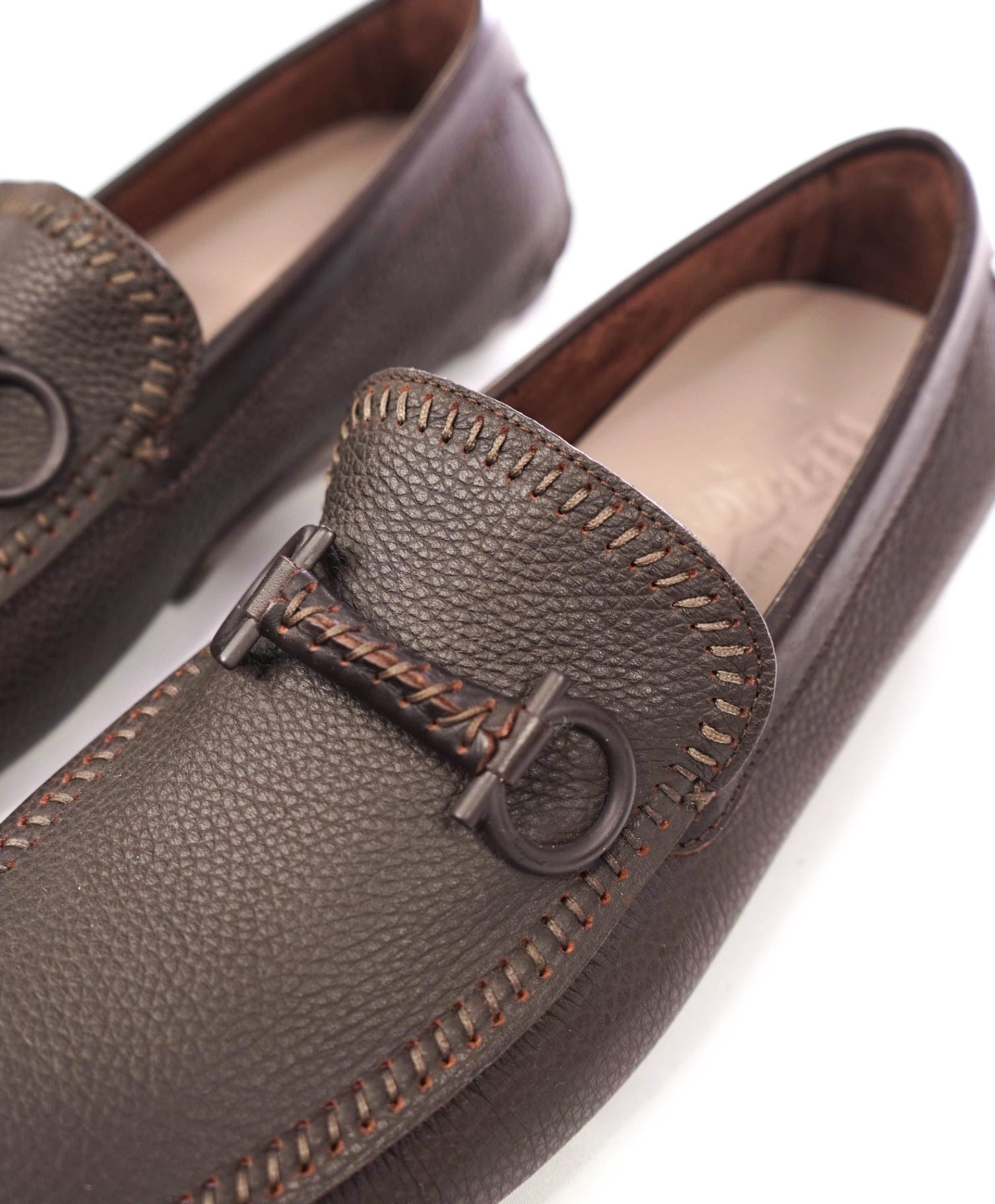 $895 FERRAGAMO - Brown Pebble Leather Driving Loafers - 7 EE