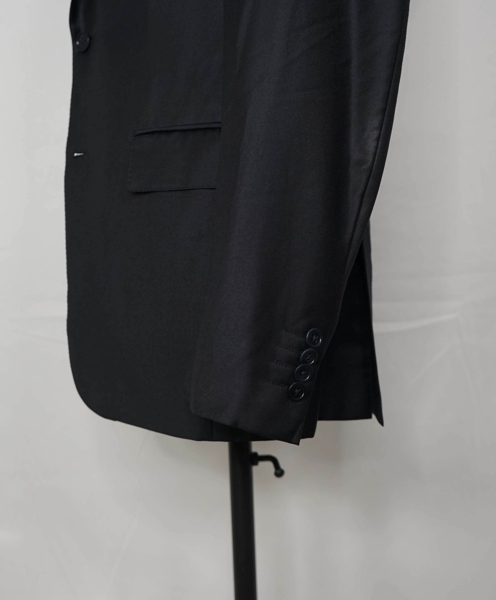 $3,295 ZEGNA - Solid Navy Blue "TROFEO" Wool Blazer - 40R