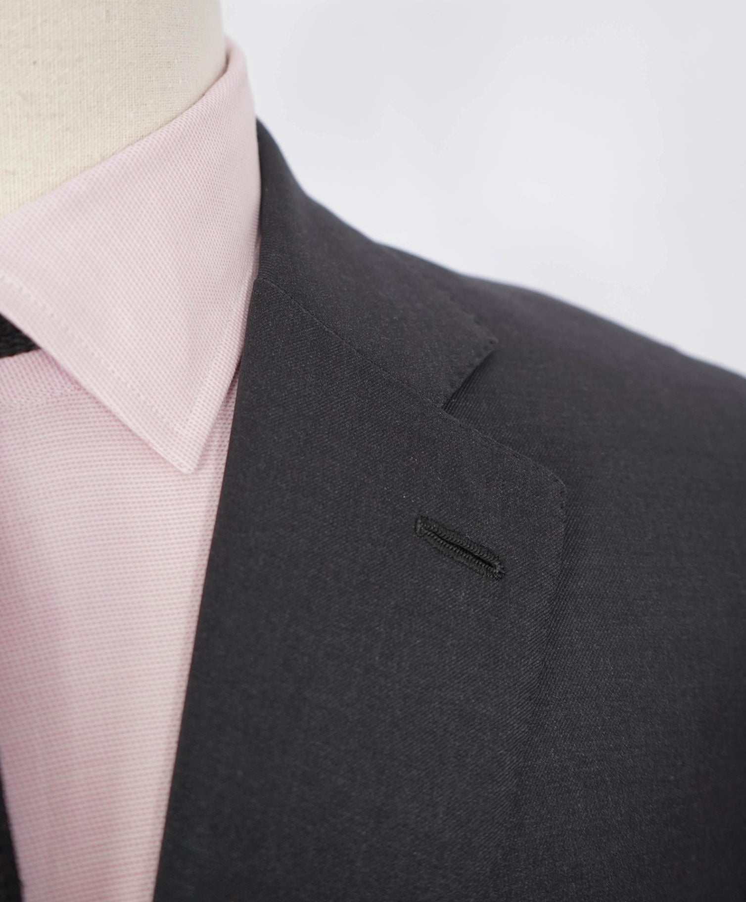 $2,995 ISAIA - Solid Dark Gray 160's Wool Blazer - 46L