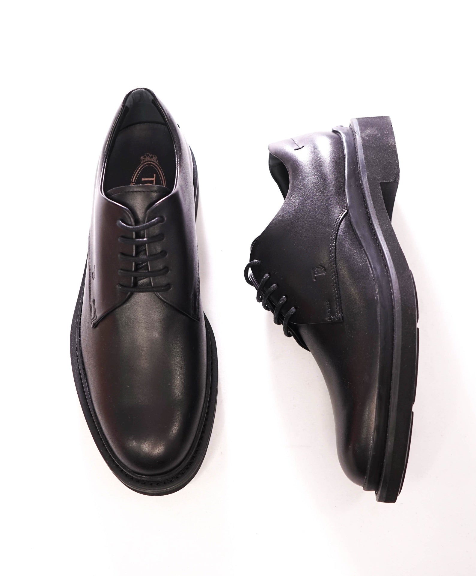 $750 TOD'S - Black Leather Lug Sole Derby - US 7.5 (UK6.5)